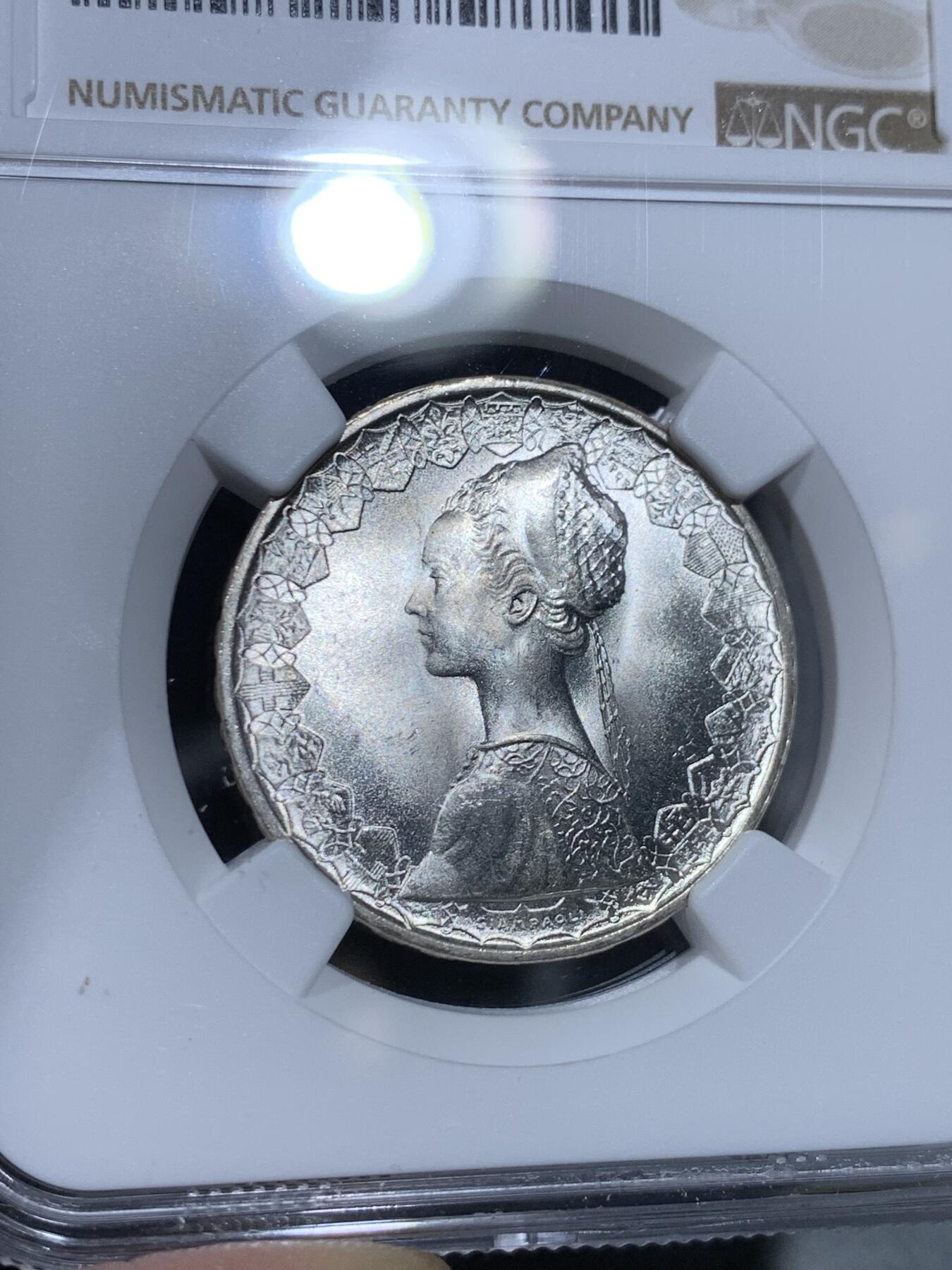 《竞宝斋》第334场 周日，周一 2场连拍 （全场包邮） NGC MS66 意大利1967年人妻500里拉银币，高分转光好品。
