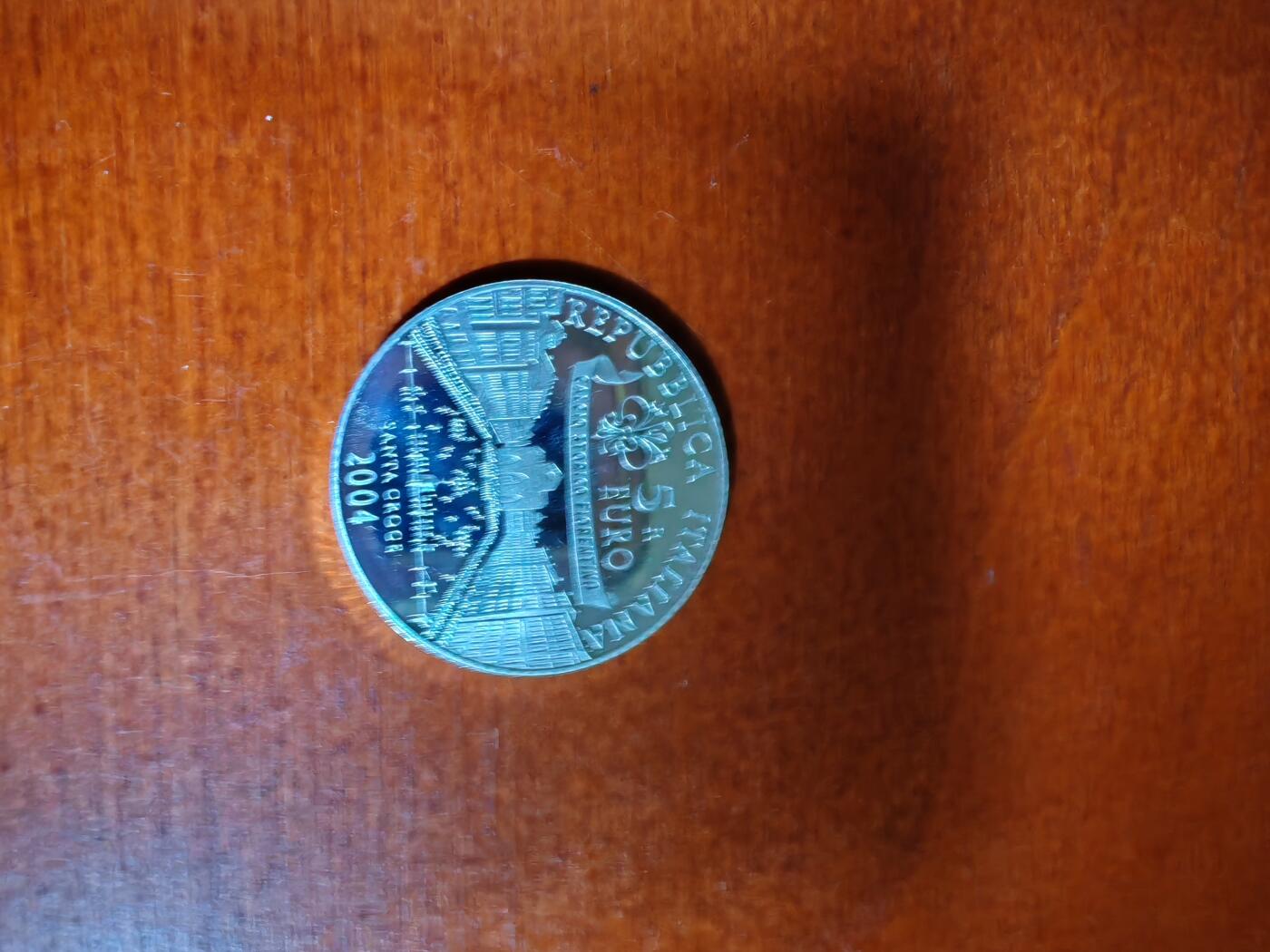 长老汇龙年精选第三十二场拍卖 2004意大利世界杯5欧元精制银币，盒证全
