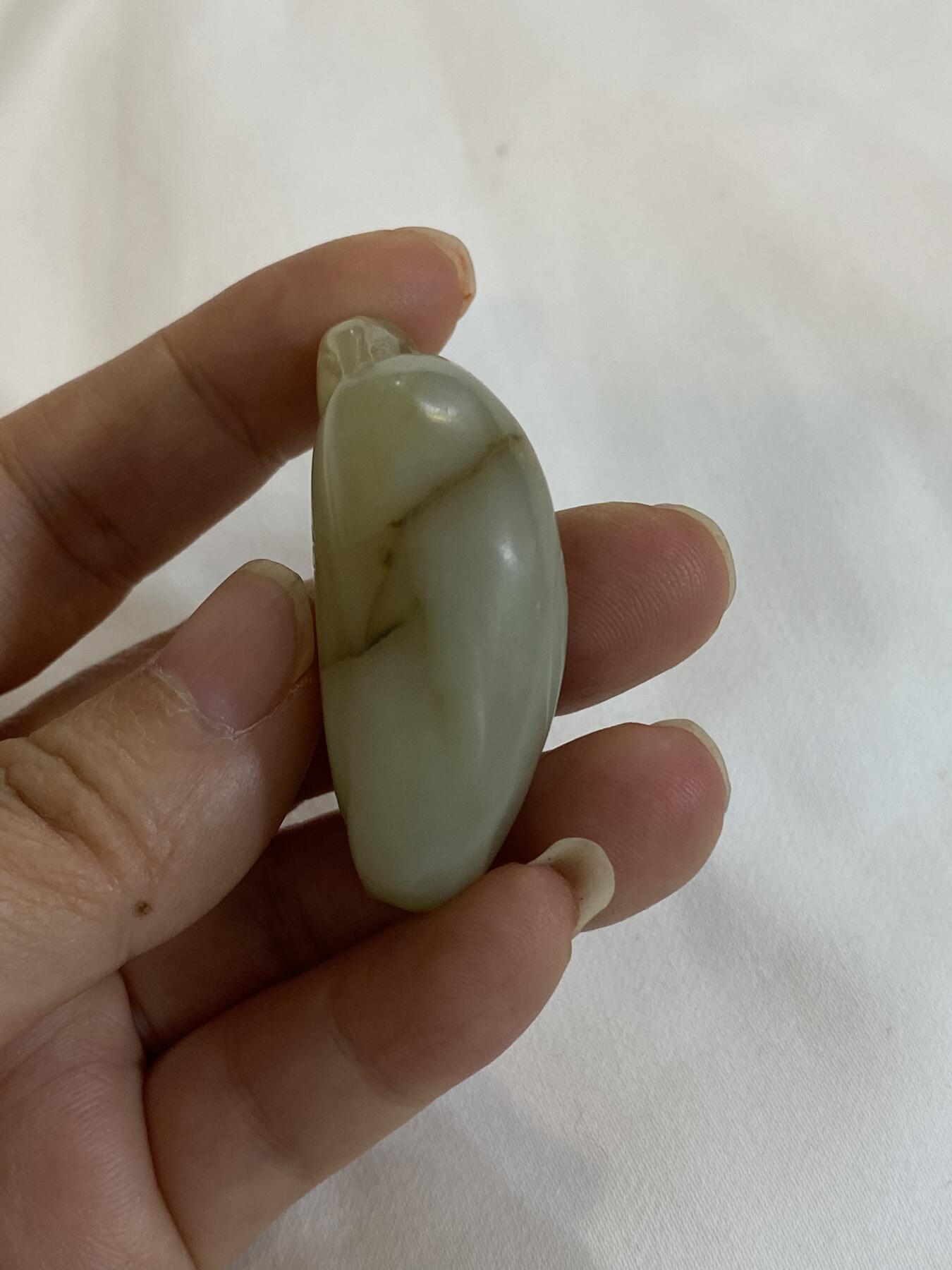 老和田玉坠子，品相如图，300包快递