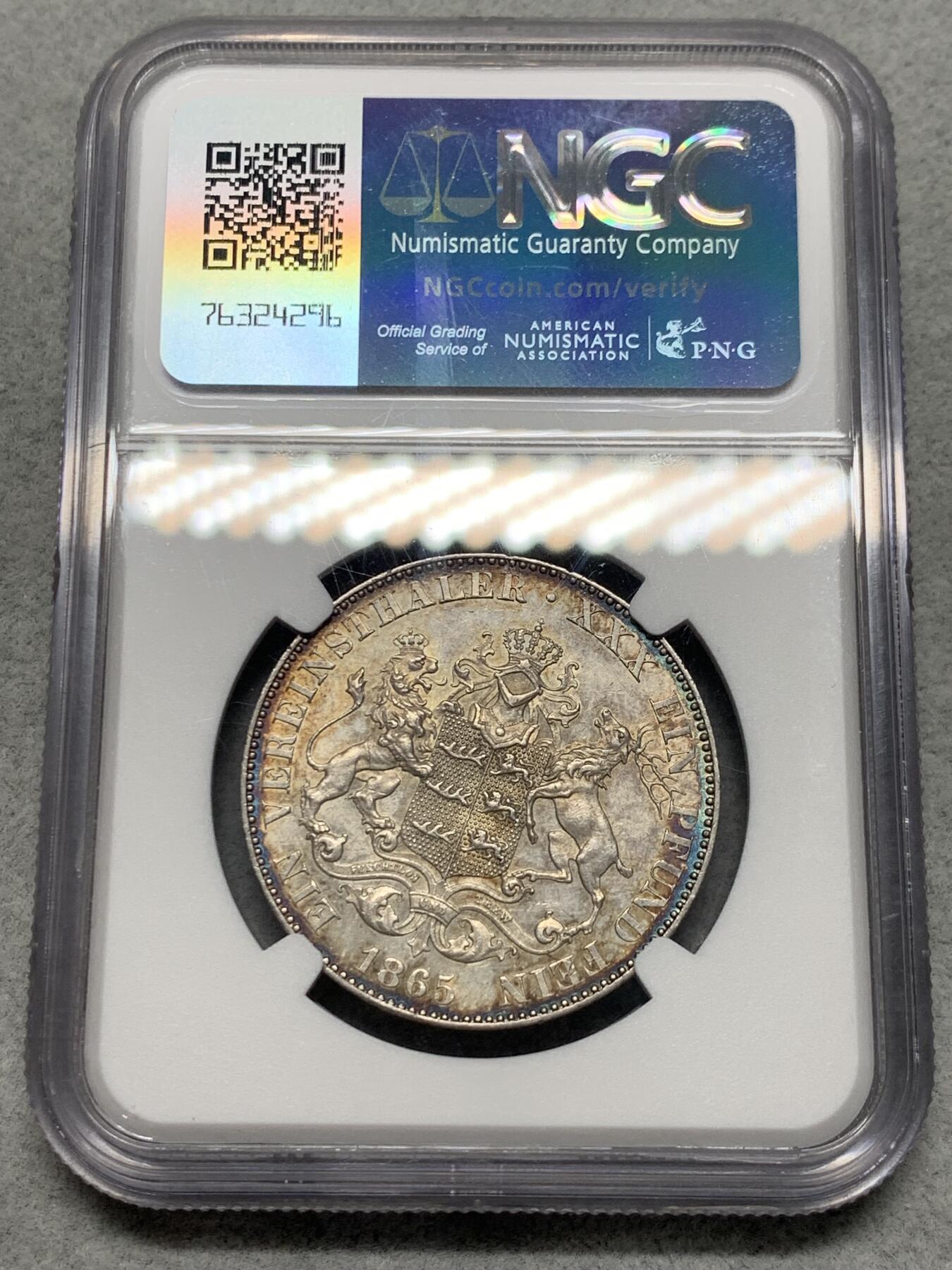 《竞宝斋》第334场 周日，周一 2场连拍 （全场包邮） 低评 唯一冠军分 NGC MS62 德国 1865 符腾堡王国 大鹿角版 狮鹿泰勒银币 很少版别 几乎见不到的年份