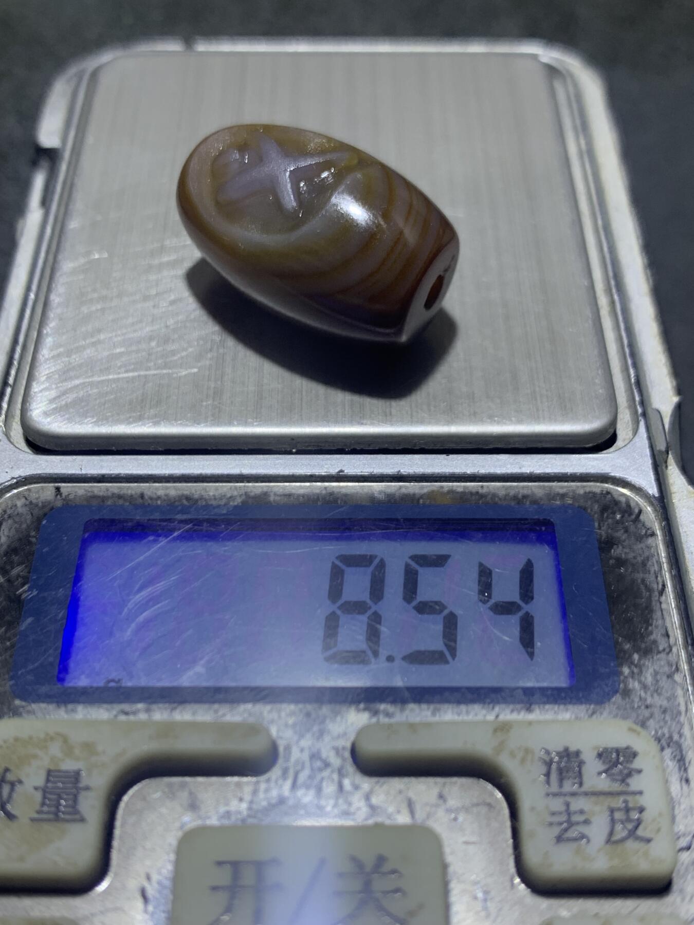 精美亚光高玉化缠丝玛瑙手工俏色巧雕义字桶珠一个
