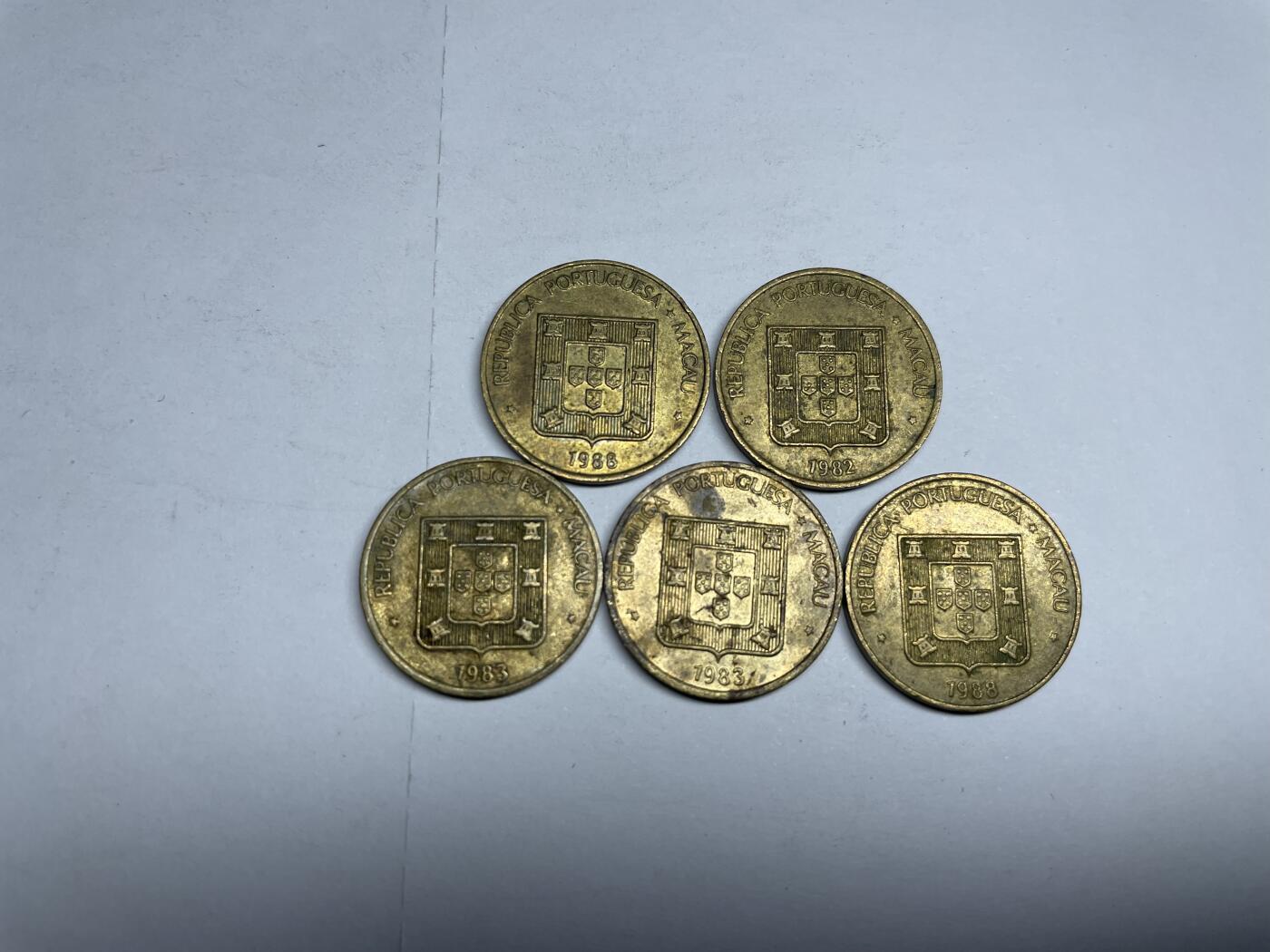 每日一拍，2024年集古藏今外币拍卖第十八期-第9场—（总第179拍），可以寄存60天，满160元包邮。 澳门福字币5枚