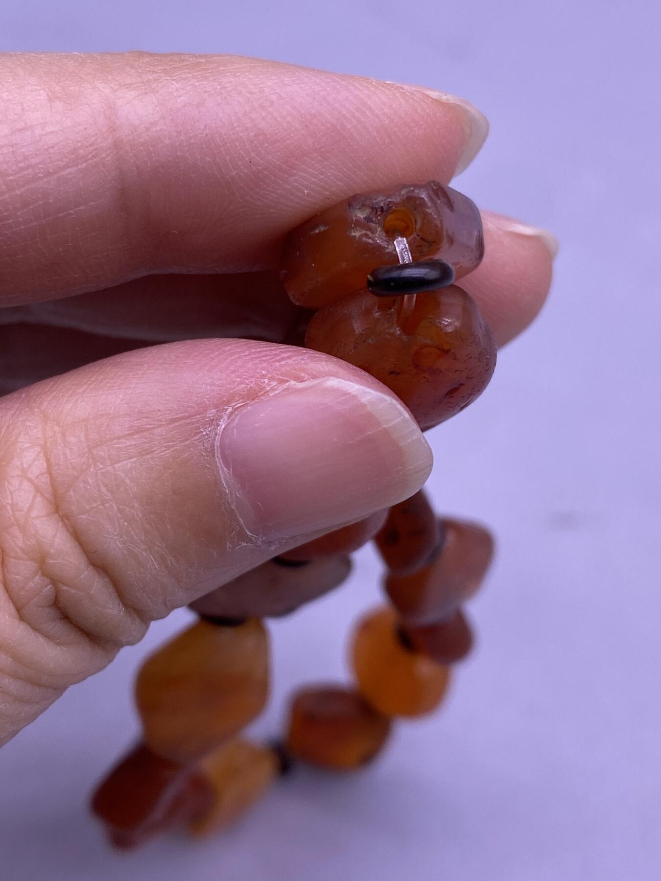 老玛瑙手串，尺寸1.2厘米，品相如图，600包快递