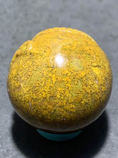 精美黄金草花纹亚光战国红玛瑙手工俏色巧雕灵蛇钱币随形珠一个 精美黄金草花纹亚光战国红玛瑙手工俏色巧雕灵蛇钱币随形珠一个