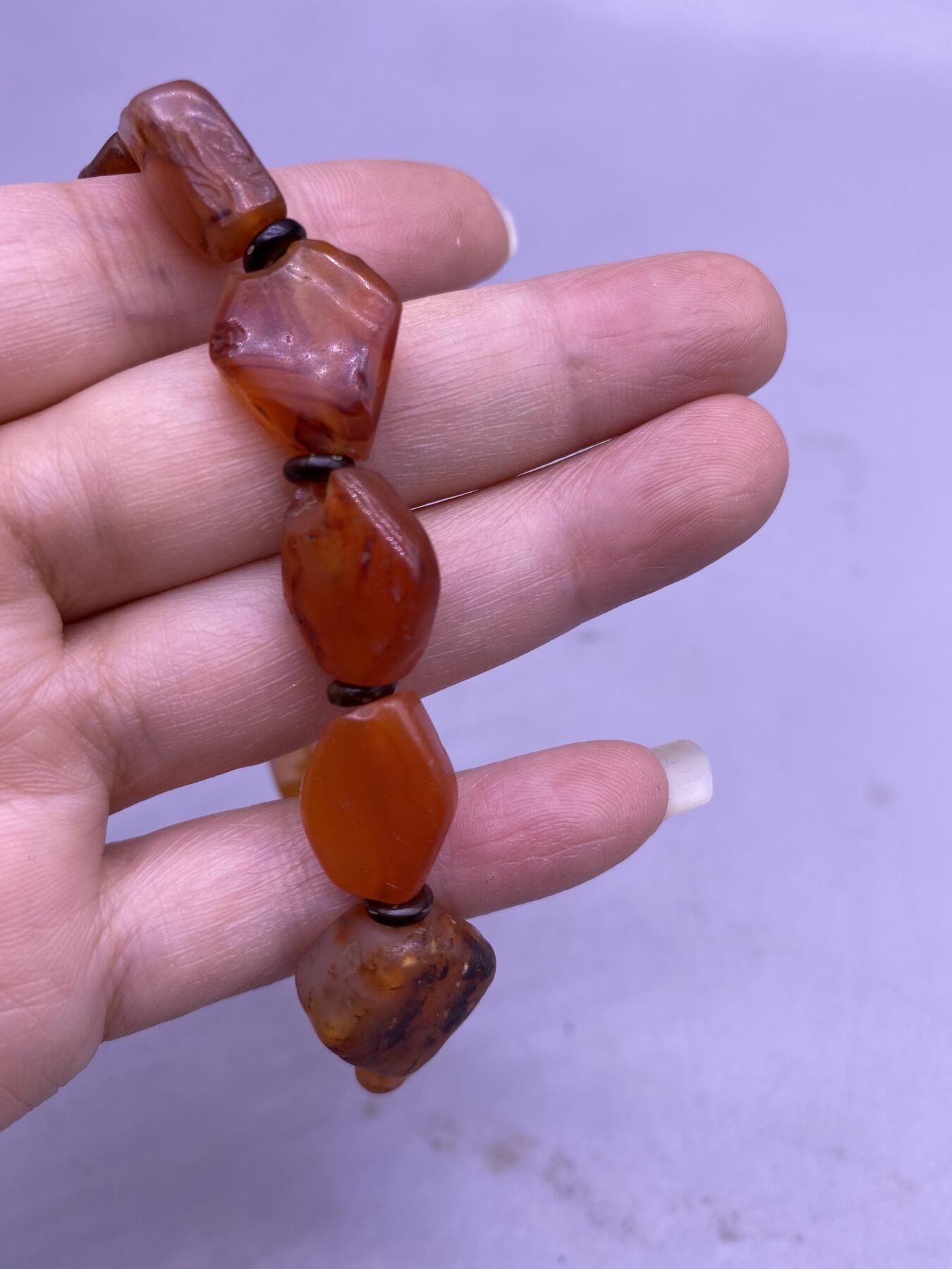 老玛瑙手串，尺寸1.2厘米，品相如图，600包快递