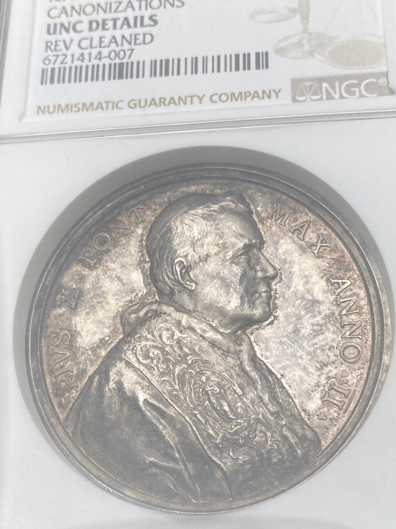 万国钱币拍卖第038期 NGC UNCD 1905年教皇国庇护十世圣徒亚历山大·索利和杰拉德·马耶拉的跪像纪念大银章 高浮雕