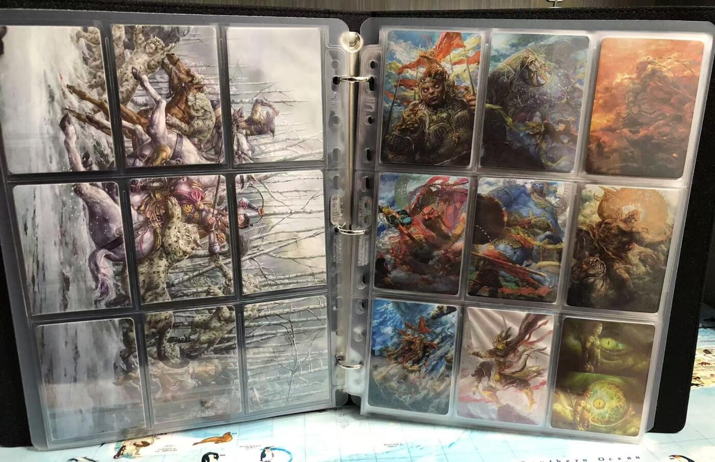 卡牌限时010专场 众筹徐子晖1-2弹彩闪大全套，齐天+唐武士+楚歌，共80张，含杨戬+编号特卡+镇墓兽+金龙奖获奖卡。这个是众筹卡里面工艺最好的一套彩闪，只在all in里出现，正常价格比粗闪高好几倍。真正大全套彩闪。送大卡册一本。