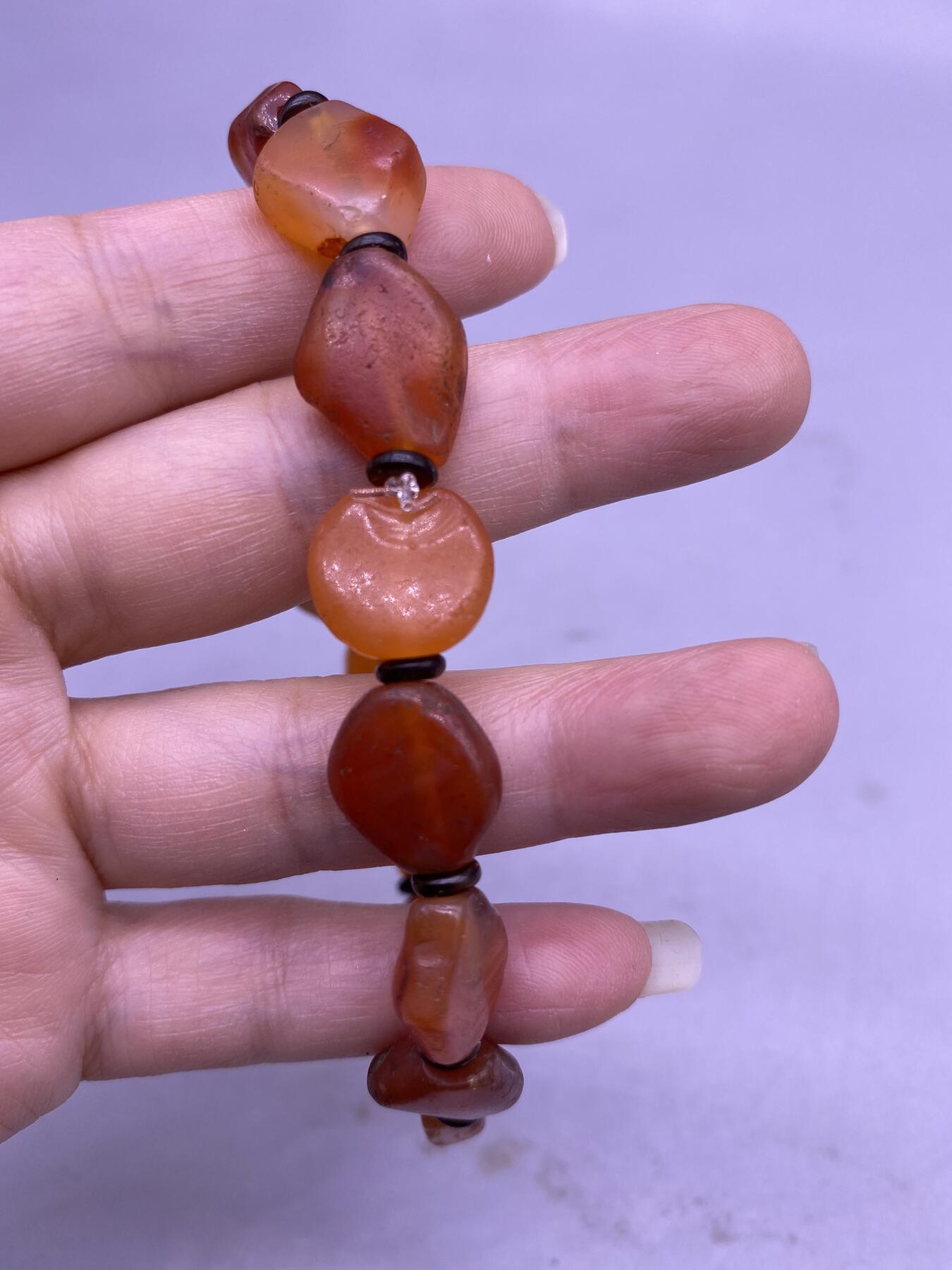 老玛瑙手串，尺寸1.2厘米，品相如图，600包快递
