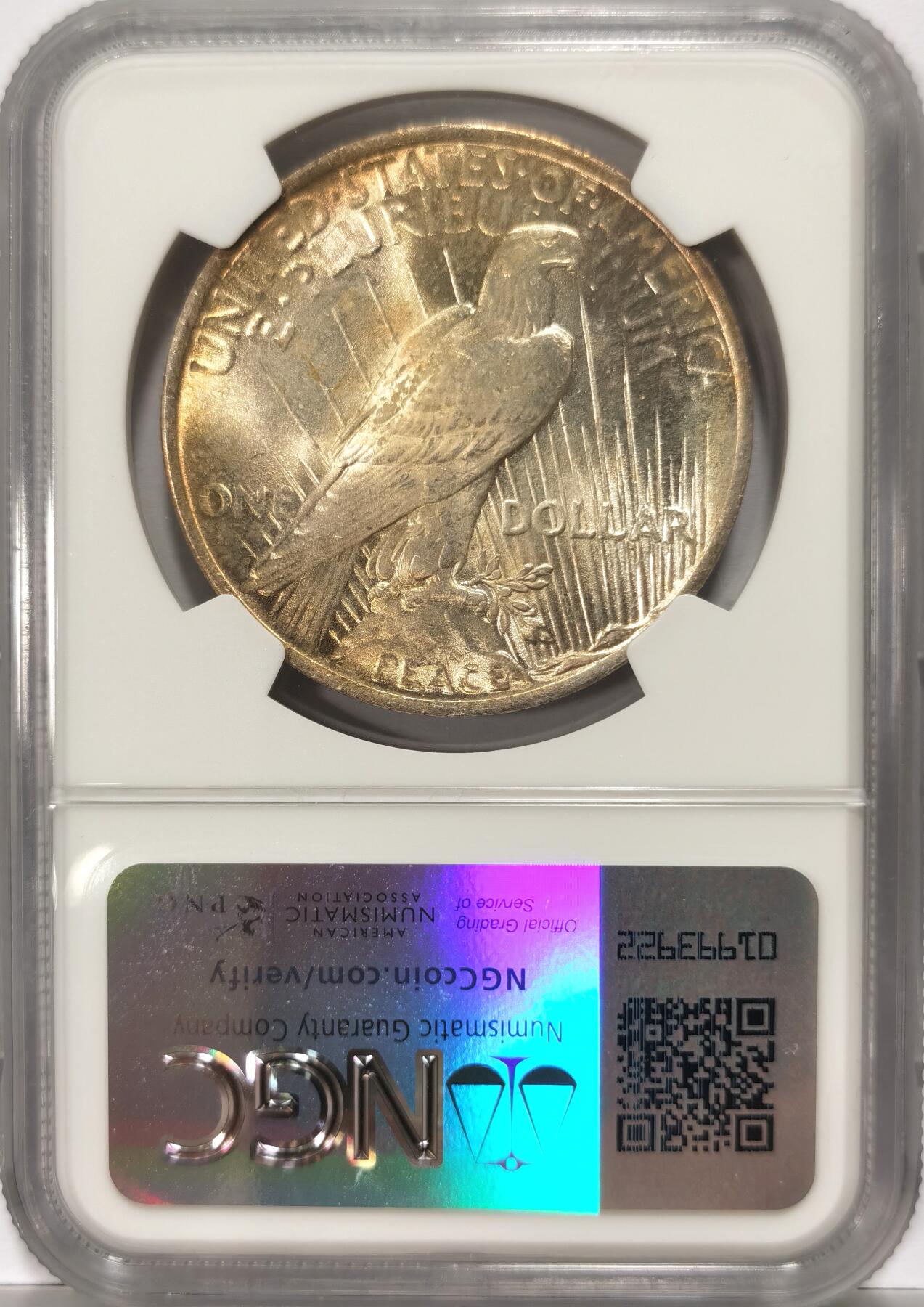 博洋堂世界钱币拍卖第102期（全场包邮） 1923年美国和平银元NGC-MS62，原汁原味五彩老包浆，包浆醇厚，币面清爽干净又漂亮，打制精美，状态极佳。彩币在这个品种上非常的稀少，打分压分明显，严重低评，状态和品质秒杀绝大部分MS63分。