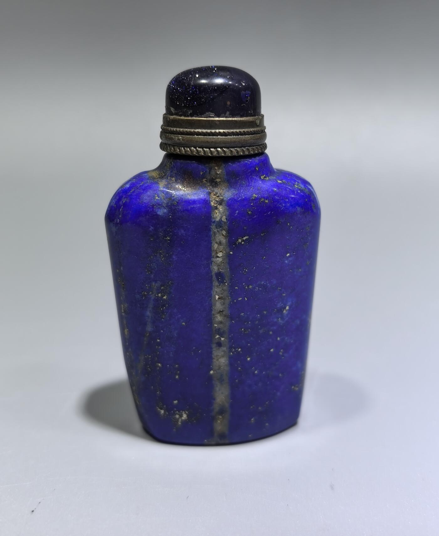旧藏金沙石鼻烟壶全品如图所示，尺寸:6.2cm*5.0cm*2.1cm - 格桑
