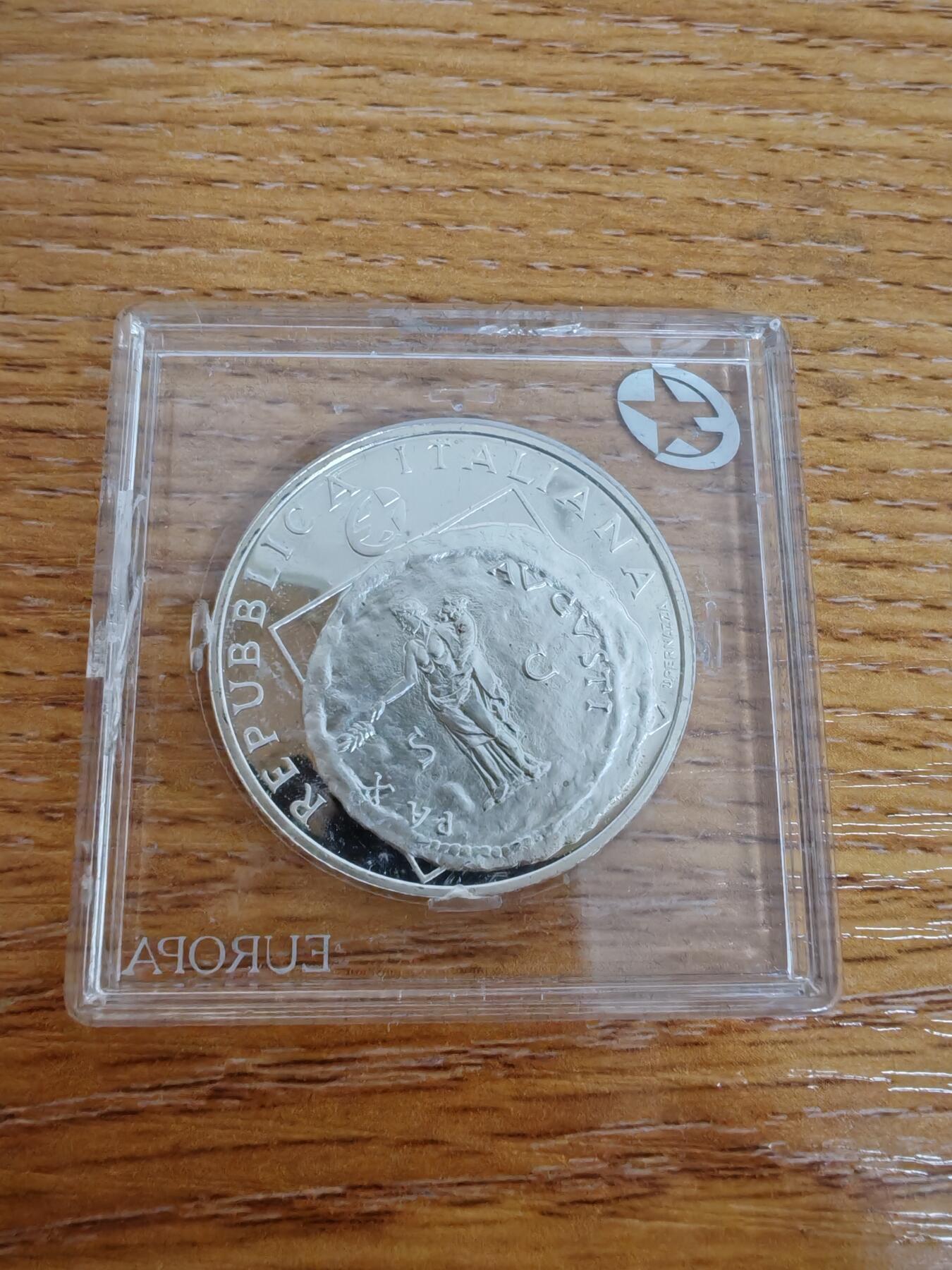 长老汇龙年精选第三十三场拍卖 2005意大利10欧元银币，欧洲之星小方盒
