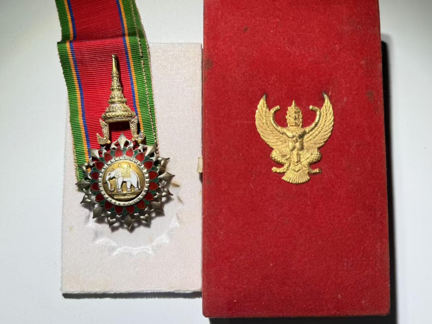 韵星假日精品2024冬季军品类拍卖会-- Rimey Holidays Boutique 2024 Winter Militaria Sale 泰王国指挥官级白象勋章带盒