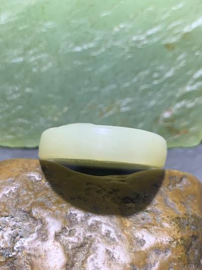 天然青海料和田玉雕刻观音菩萨通货牌子一个， 天然青海料和田玉雕刻观音菩萨通货牌子一个，