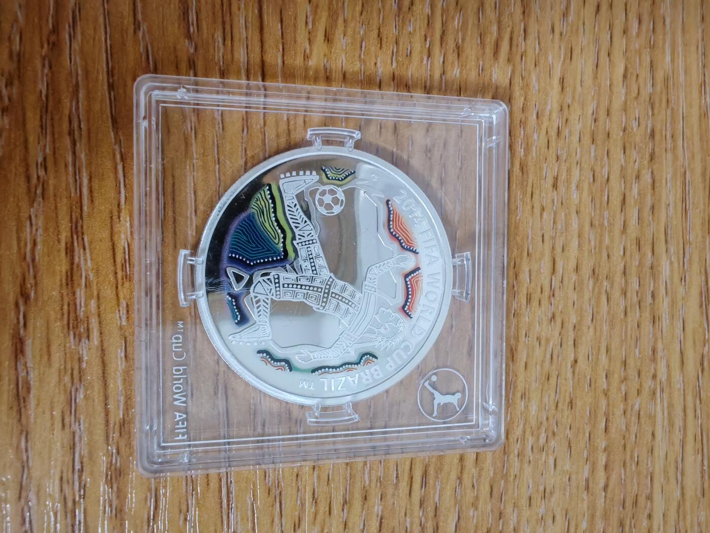 长老汇龙年精选第三十三场拍卖 2012澳大利亚世界杯50分彩色精制银币