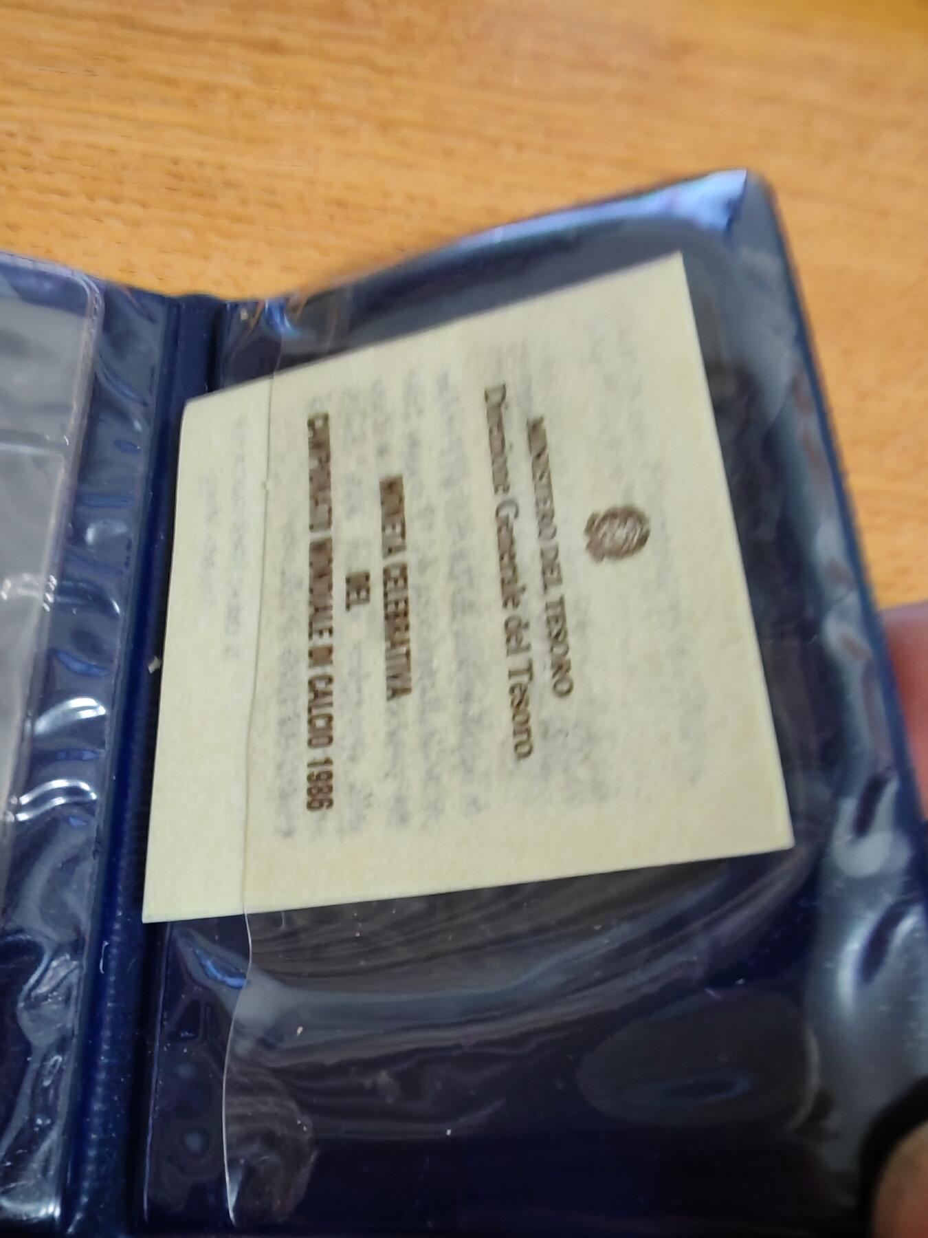 长老汇龙年精选第三十三场拍卖 1986意大利世界杯500里拉银币，带证书钱包，少见