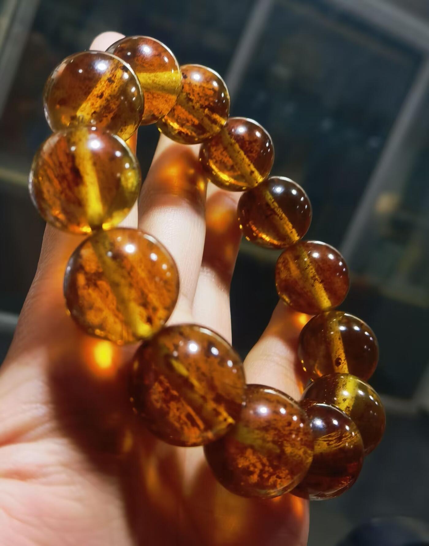 天然琥珀佛珠手串男款内部可见天然火山灰等，全品 尺寸:1.8cm克重:47.9