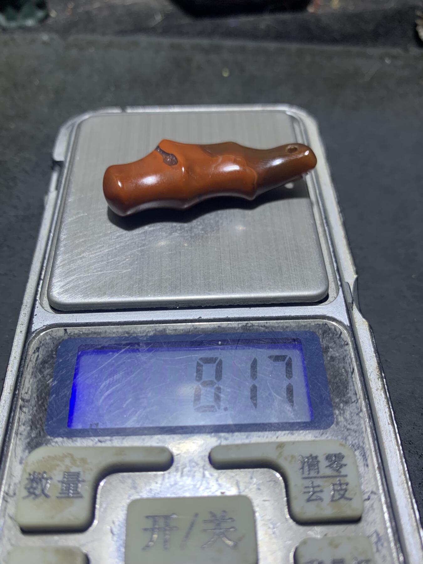 战国红玛瑙雕刻竹节吊坠一个，，