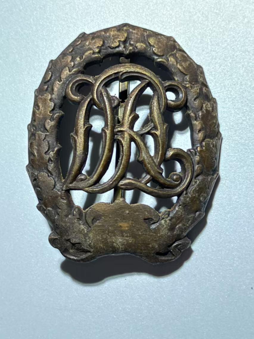 韵星假日精品2024冬季军品类拍卖会-- Rimey Holidays Boutique 2024 Winter Militaria Sale 德意志第三帝国铜级体能章（去掉万字符号）