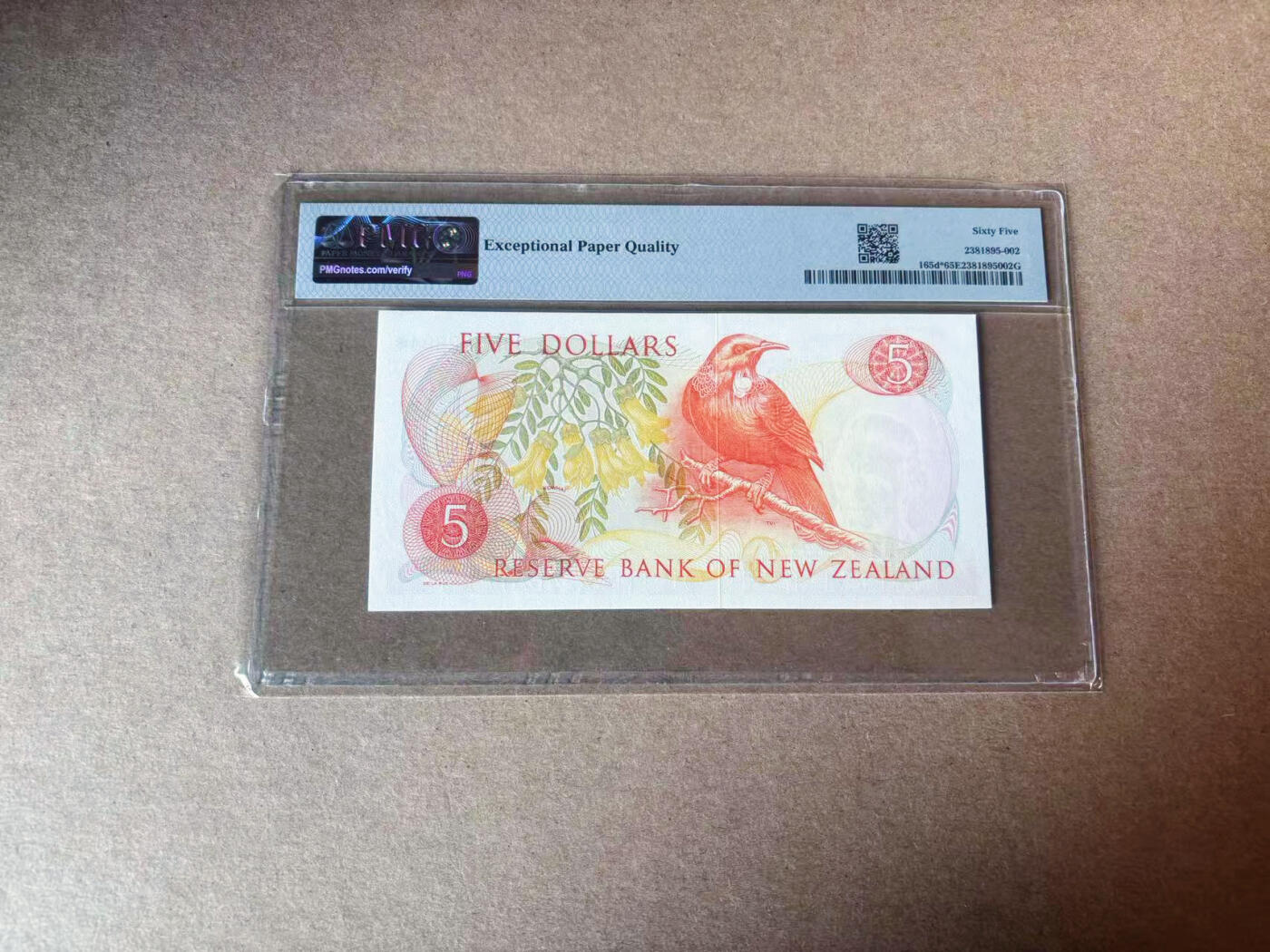 【Blue Auction】✨世界纸币精拍第591期【精】 【补号】新西兰 1977-81年5元 高冠女王 PMG65EPQ 