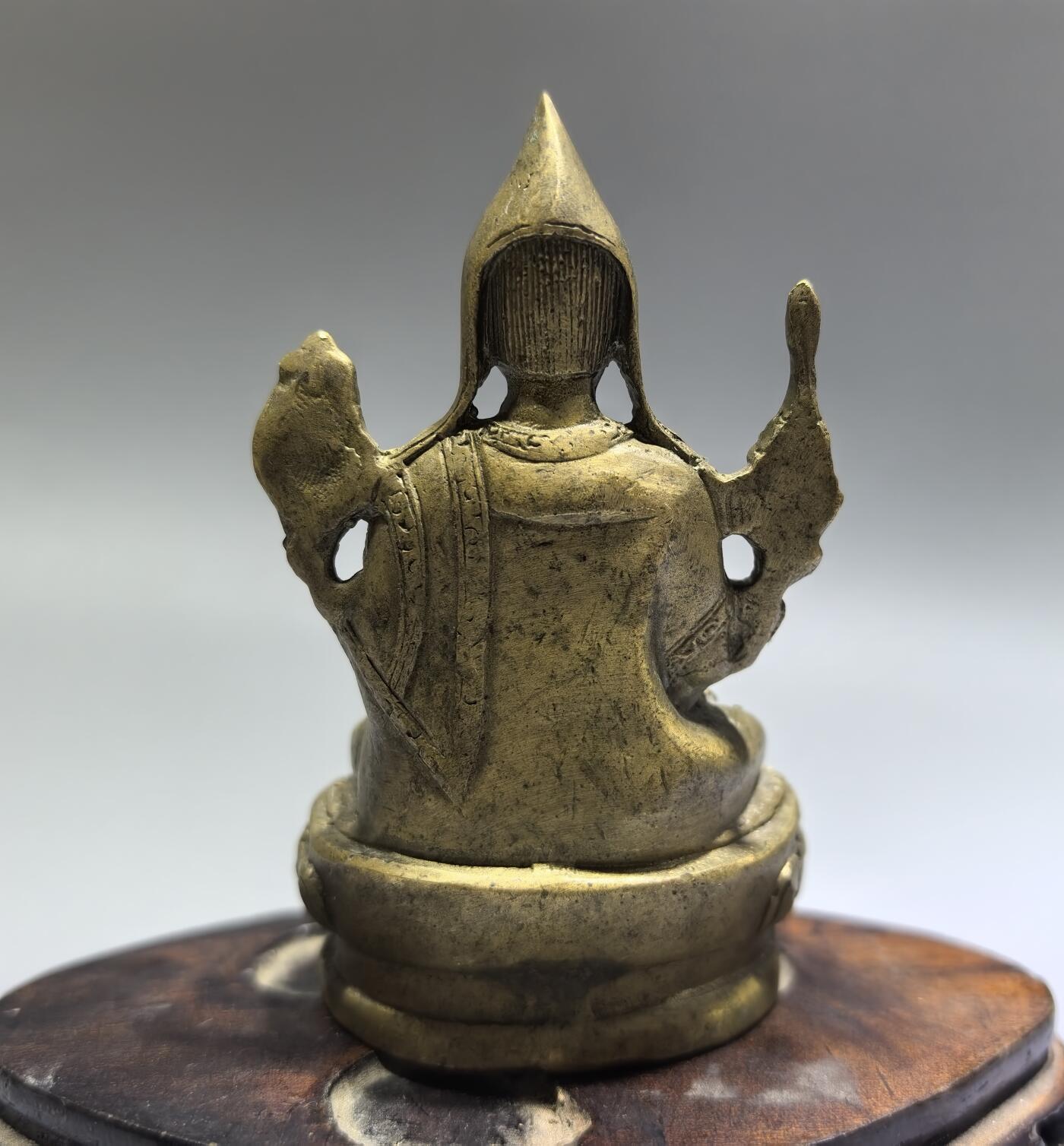 旧藏铜佛像全品如图所示 ​尺寸:8.4cm*5.0cm*3.6cm ​克重:127.5g
