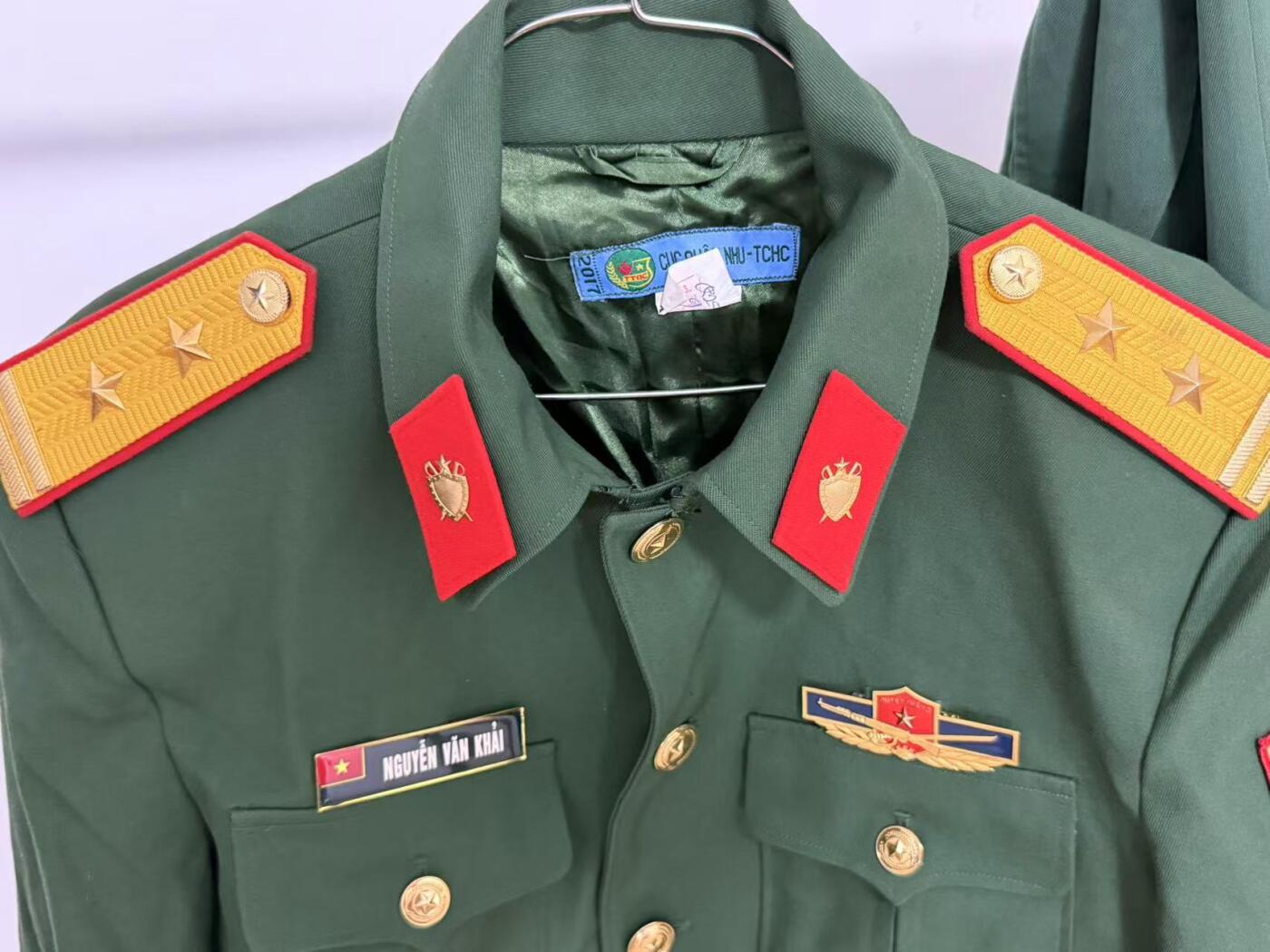 韵星假日精品2024冬季军品类拍卖会-- Rimey Holidays Boutique 2024 Winter Militaria Sale 越南人民军中校常服全套（175cm）（详情介绍）