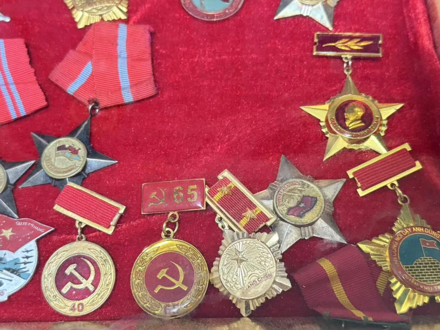 韵星假日精品2024冬季军品类拍卖会-- Rimey Holidays Boutique 2024 Winter Militaria Sale 越南少将勋章全套（详情介绍）