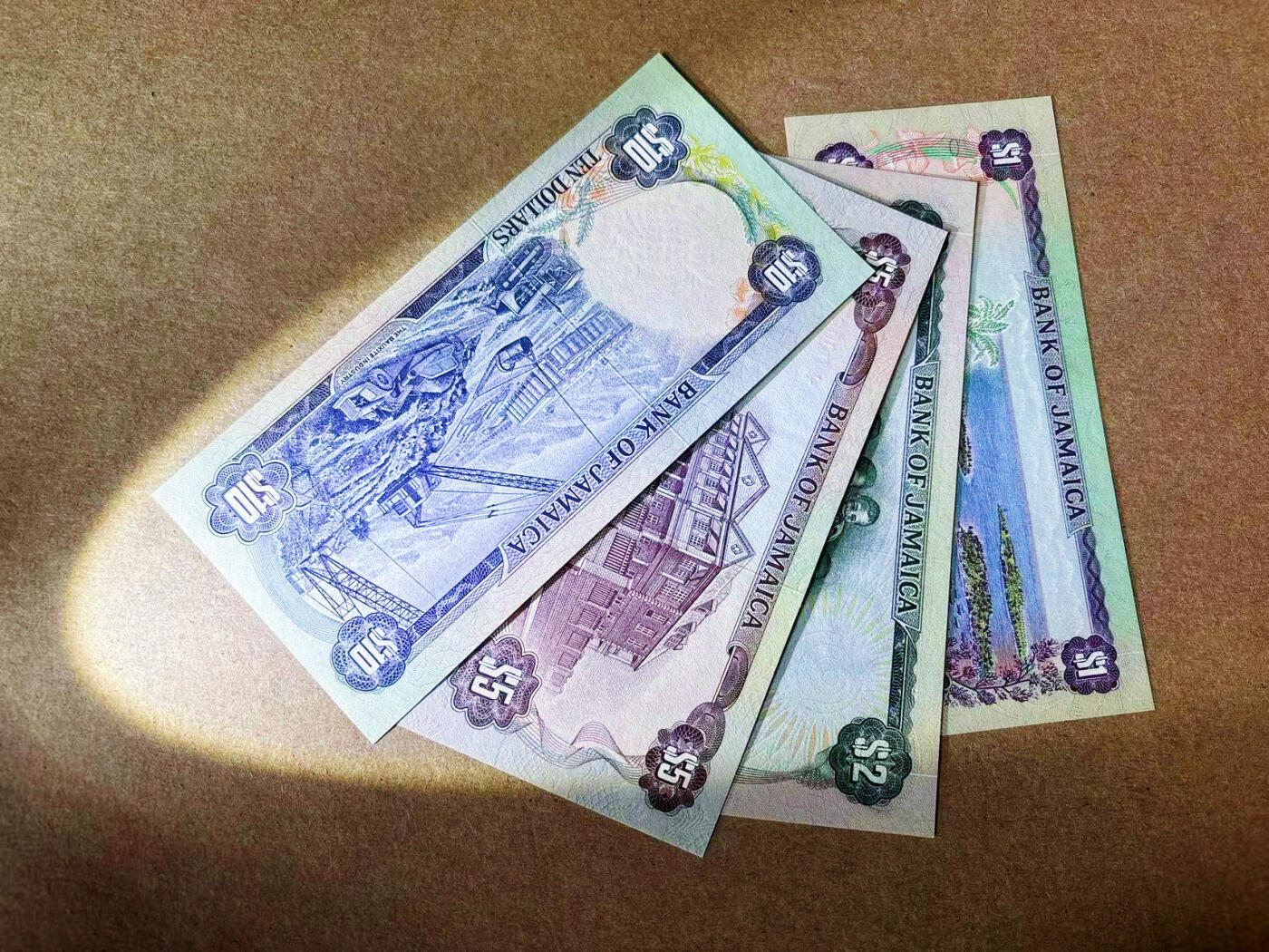 【Blue Auction】✨世界纸币精拍第591期【精】 【一组4张 650全同小号 收藏家版带星星】牙买加1977年1-10元 全新UNC