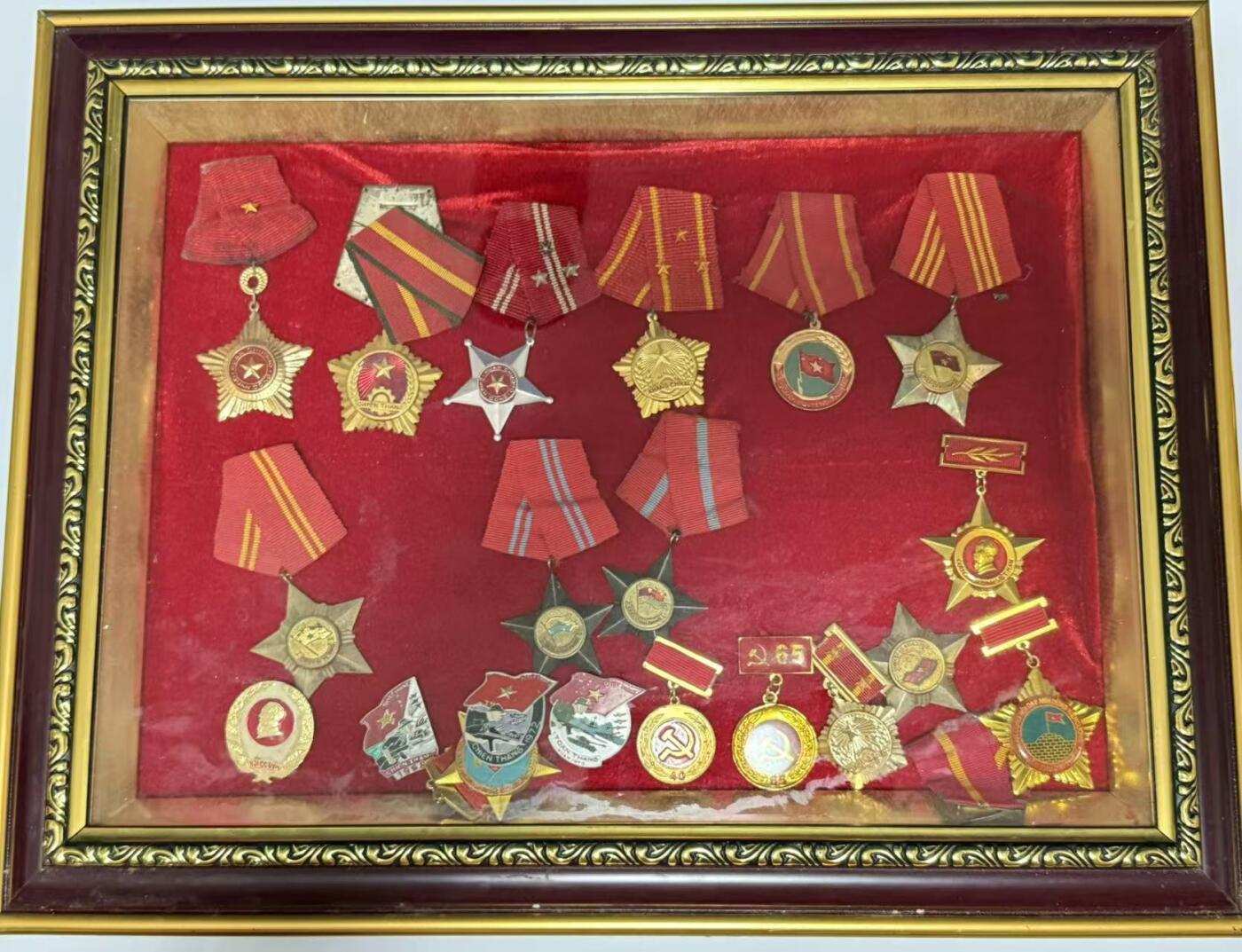 韵星假日精品2024冬季军品类拍卖会-- Rimey Holidays Boutique 2024 Winter Militaria Sale 越南少将勋章全套（详情介绍）