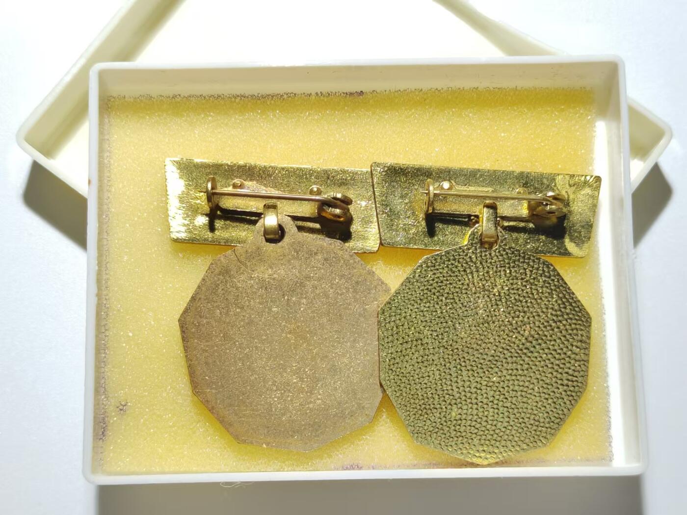 韵星假日精品2024冬季军品类拍卖会-- Rimey Holidays Boutique 2024 Winter Militaria Sale 民主德国体育技术协会奖章一组带盒