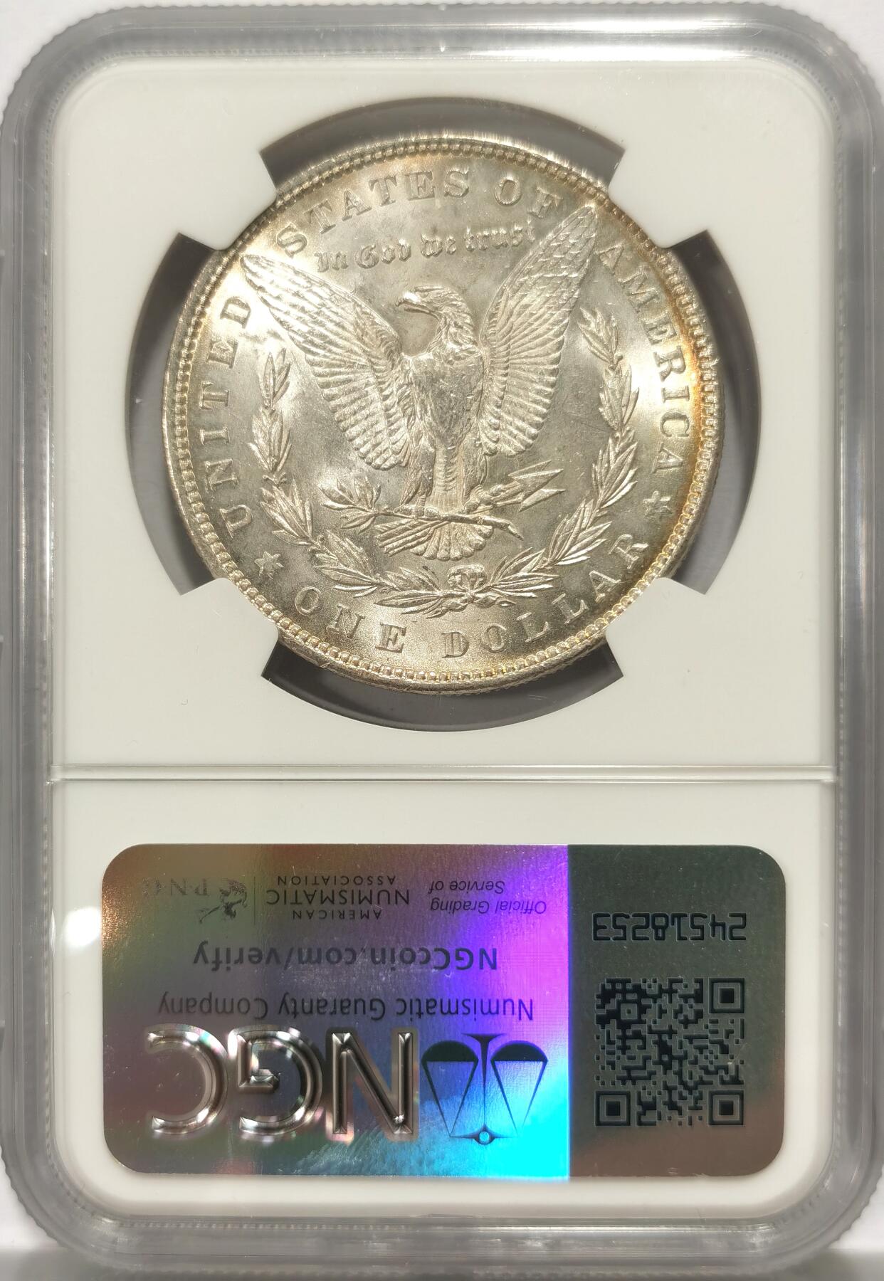 博洋堂世界钱币拍卖第102期（全场包邮） NGC MS64 美国1881年摩根银币，相对少见的费城版，边缘泛起微彩，光度十足。