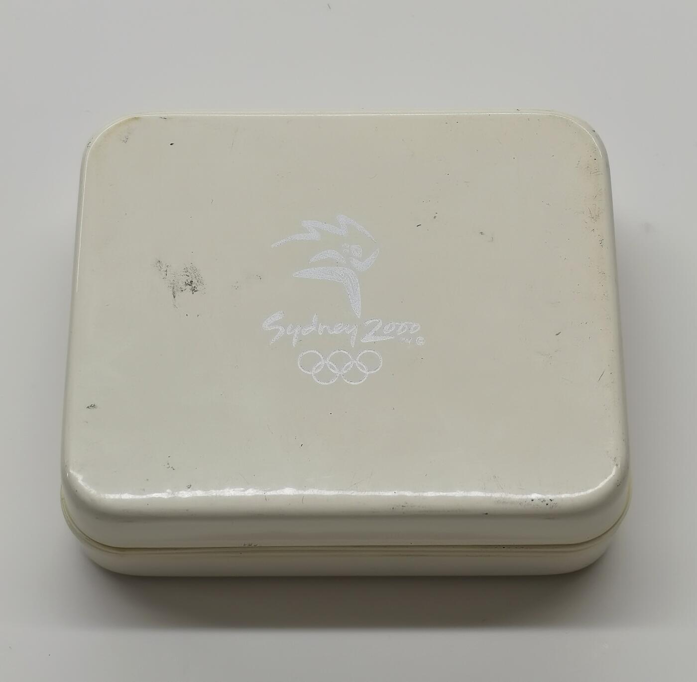 博洋堂世界钱币拍卖第102期（全场包邮） 澳大利亚2000年悉尼奥运会订购者配送纪念银章，造币厂原盒，39MM，20克银，稀见！