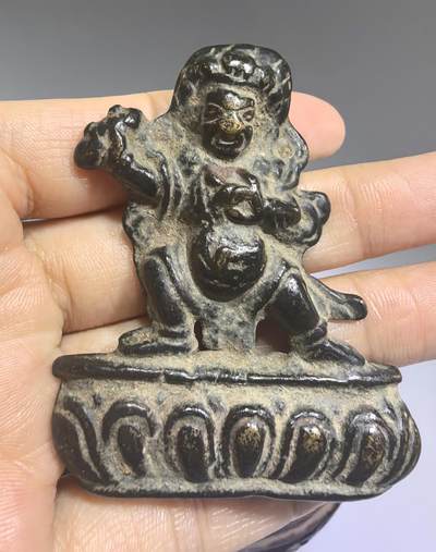 旧藏铜佛像，全品如图所示尺寸:6.3cm*4.8cm克重:65.5g - 旧藏铜佛像，全品如图所示尺寸:6.3cm*4.8cm克重:65.5g