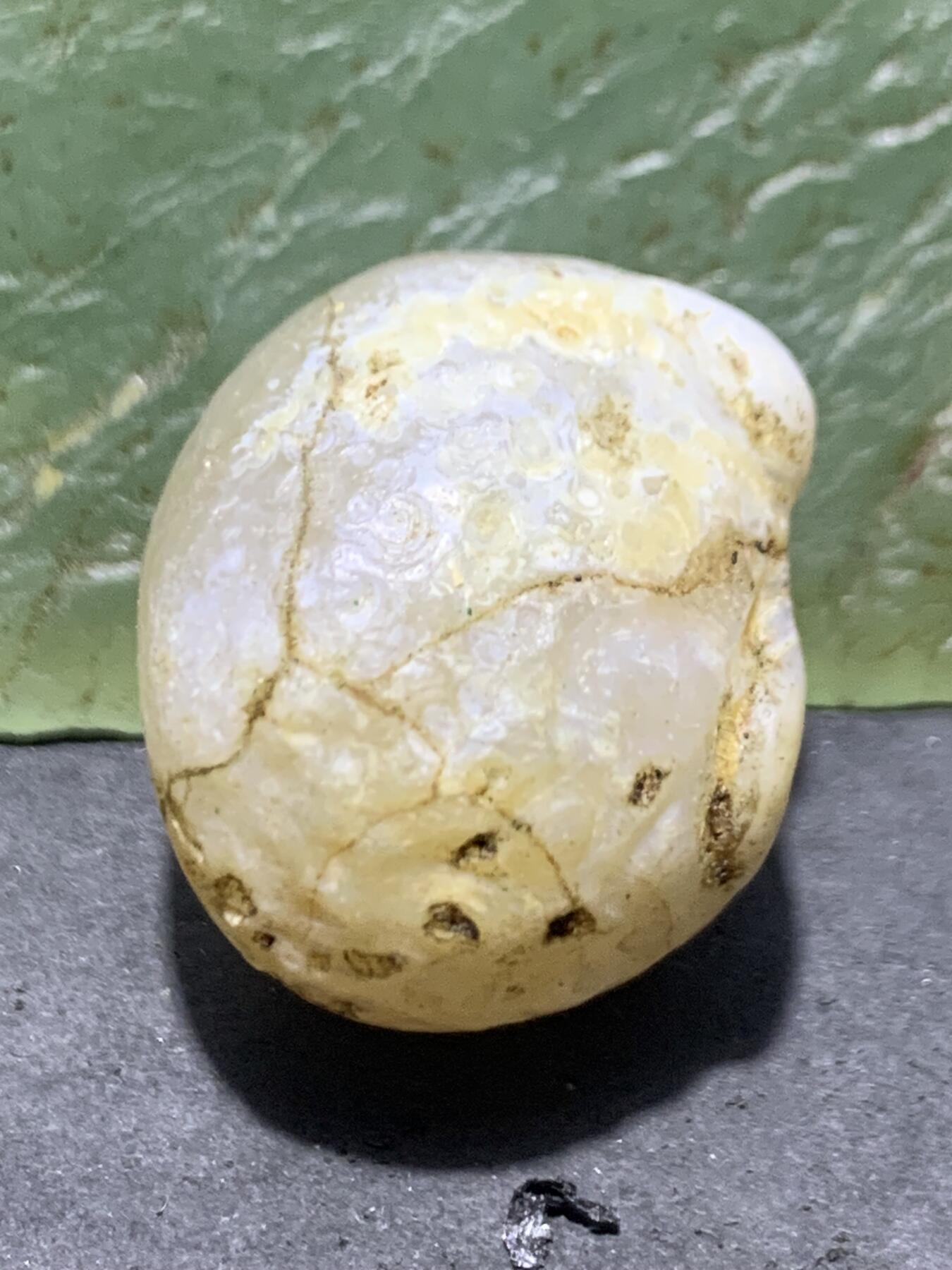 放福利！精美天然阿拉善白玛瑙双天眼原石一颗，