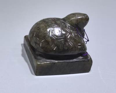 旧藏瑞兽玉印章，全品如图所示。尺寸:3.0cm*3.3cm - 旧藏瑞兽玉印章，全品如图所示。尺寸:3.0cm*3.3cm