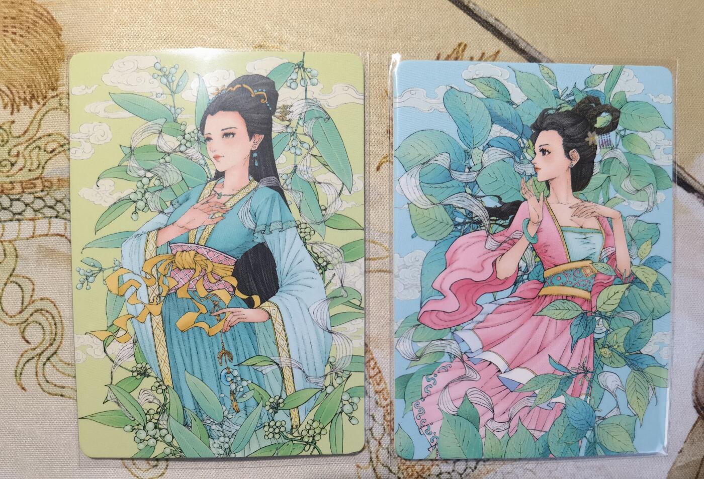 奇趣收藏卡牌拍卖第6场（全场包邮 收拍品免费上拍） 小花瓣药香2肤感卡茯苓+杜仲各1张63*88mm