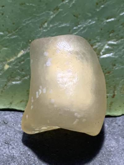 放福利！精美天然戈壁气泡纹白糖心玛瑙小原石一颗 - 放福利！精美天然戈壁气泡纹白糖心玛瑙小原石一颗