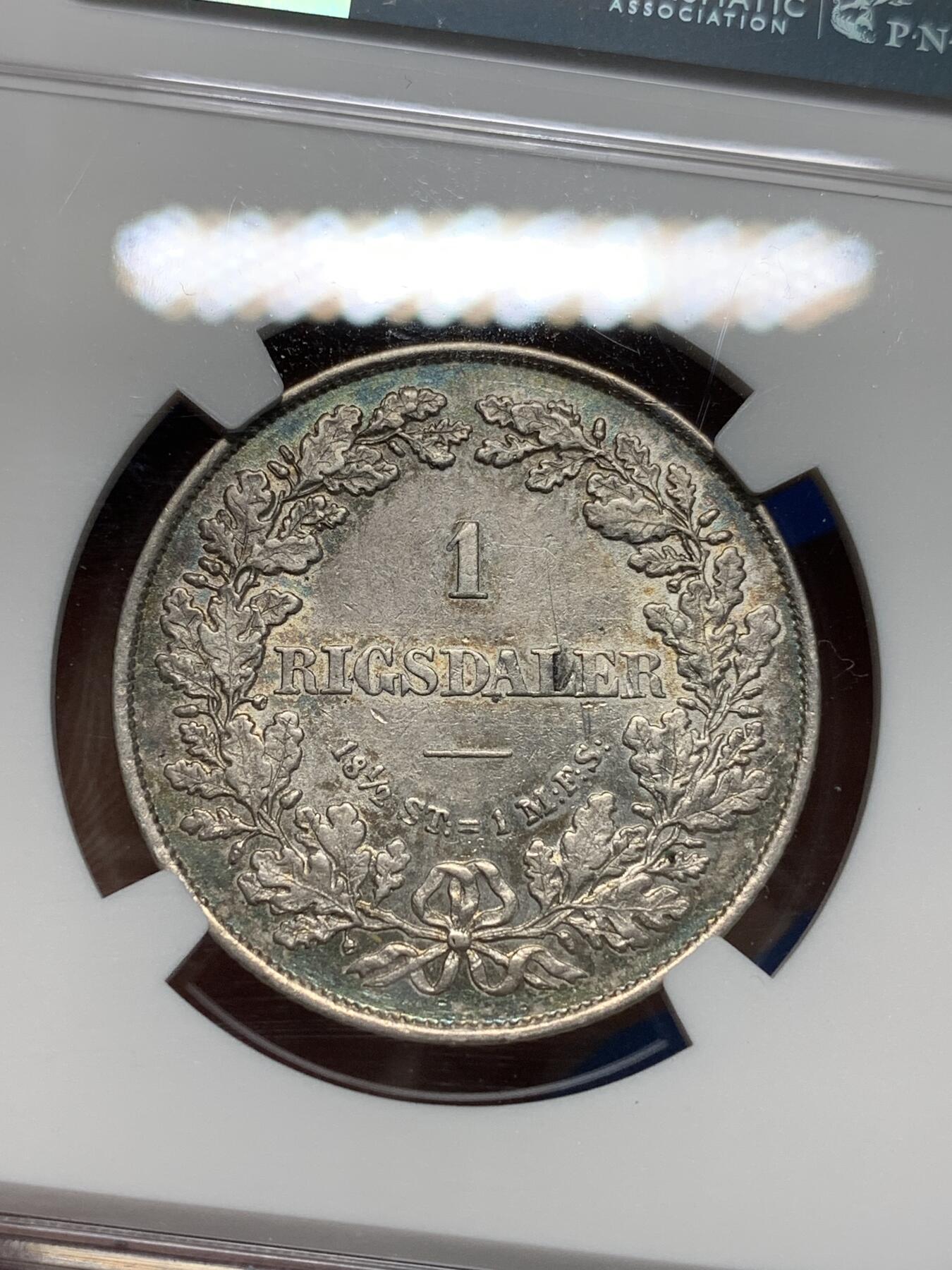 《竞宝斋》第335场 周日，周一 2场连拍 （全场包邮） NGC AU53 丹麦1854年1RD银币 淡灰色老包浆，北欧的流通币出分实属不易。书价xf40-120美元。