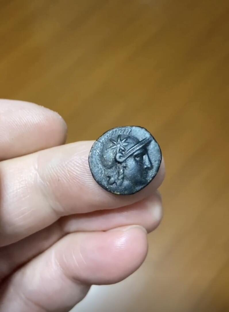 古希腊 雅典娜与猫头鹰，站立在宙斯闪电上的猫头鹰 感兴趣的话点“我想要”和我私聊吧～