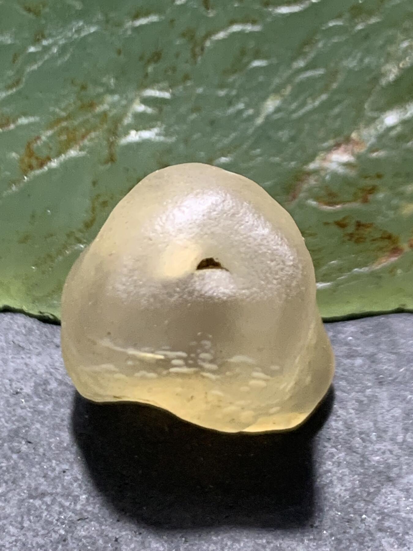 放福利！精美天然戈壁气泡纹白糖心玛瑙小原石一颗