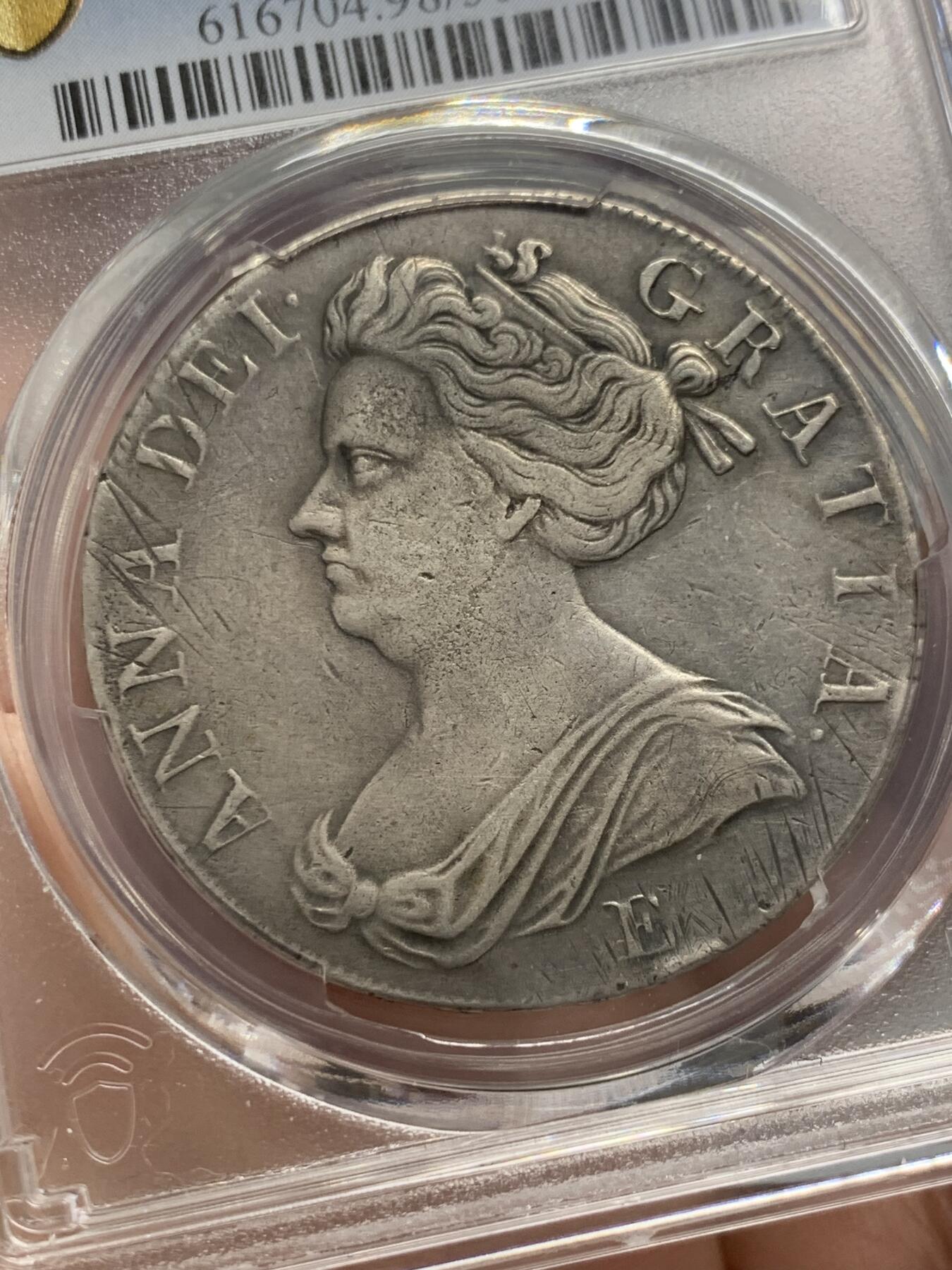 《竞宝斋》第336场 周日，周一 2场连拍 （全场包邮） PCGS XFD英国1707年安妮女王克朗，人像下字母E代表爱丁堡造币厂铸造，仅发行2年