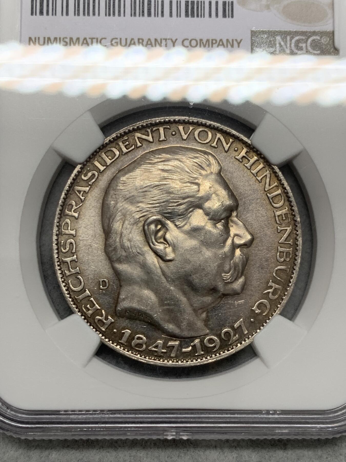 《竞宝斋》第336场 周日，周一 2场连拍 （全场包邮） NGC MS61 德国1927年魏玛兴登堡80周年诞辰5马克币型银章 严评了