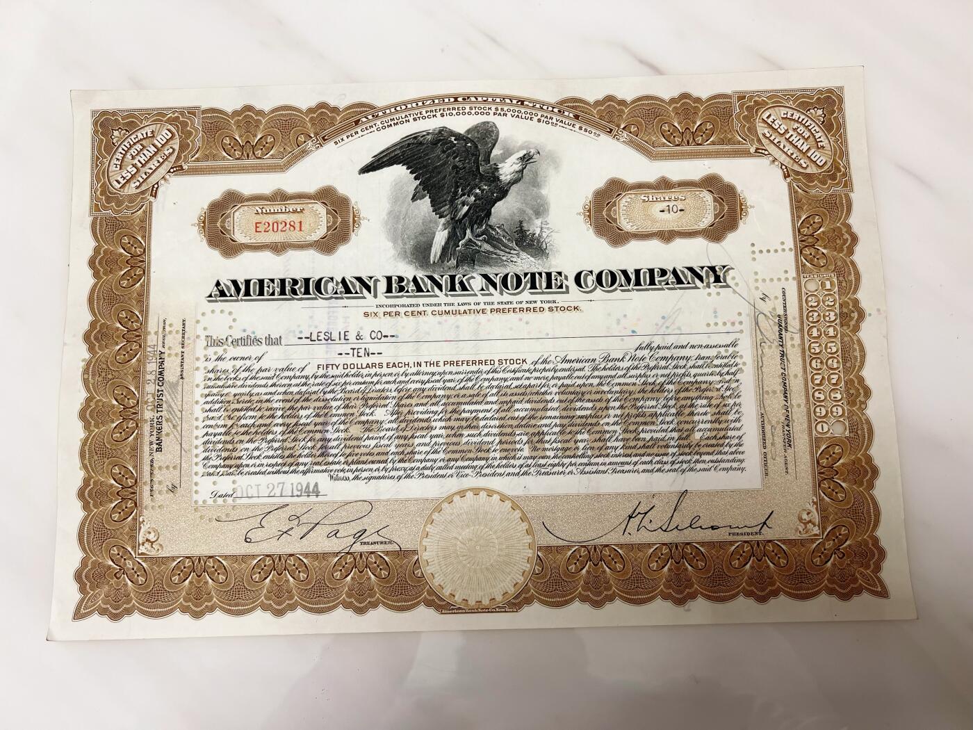 大名鼎鼎的大量民国时期中国纸币的印制厂1944年美国钞票公司自己为自己印制的优先股股票雕刻版主图和花旗银行纸币的老鹰同雕版