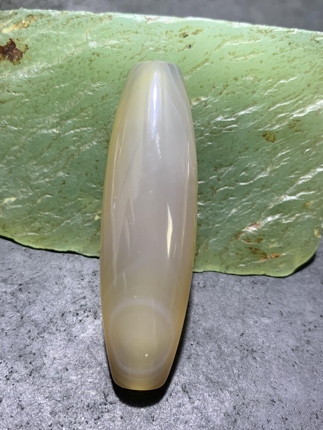 精美亚光高玉化巴西玛瑙手工俏色巧雕太阳花桶珠一个！