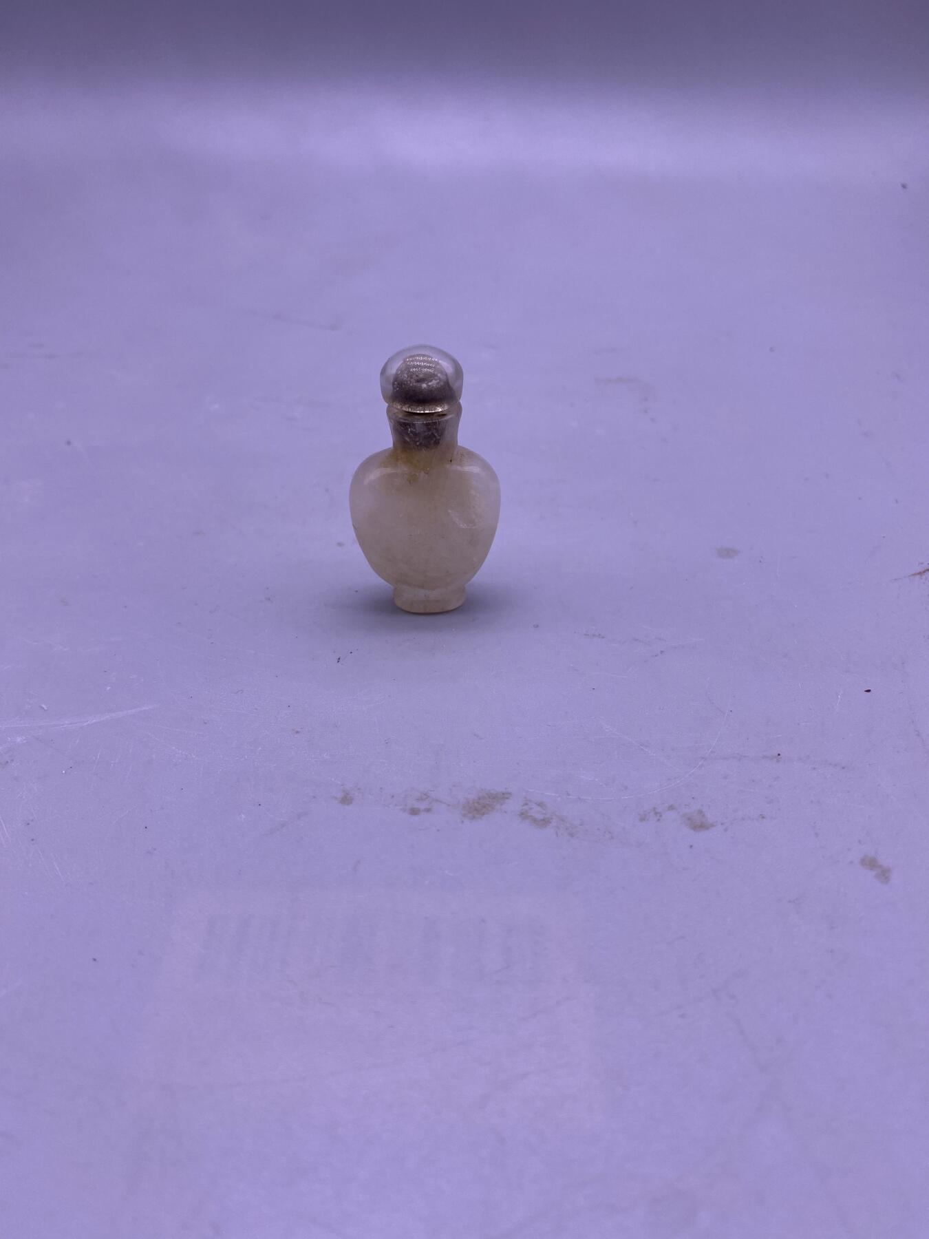 老水晶药瓶，尺寸4.6厘米，品相如图，128包快递