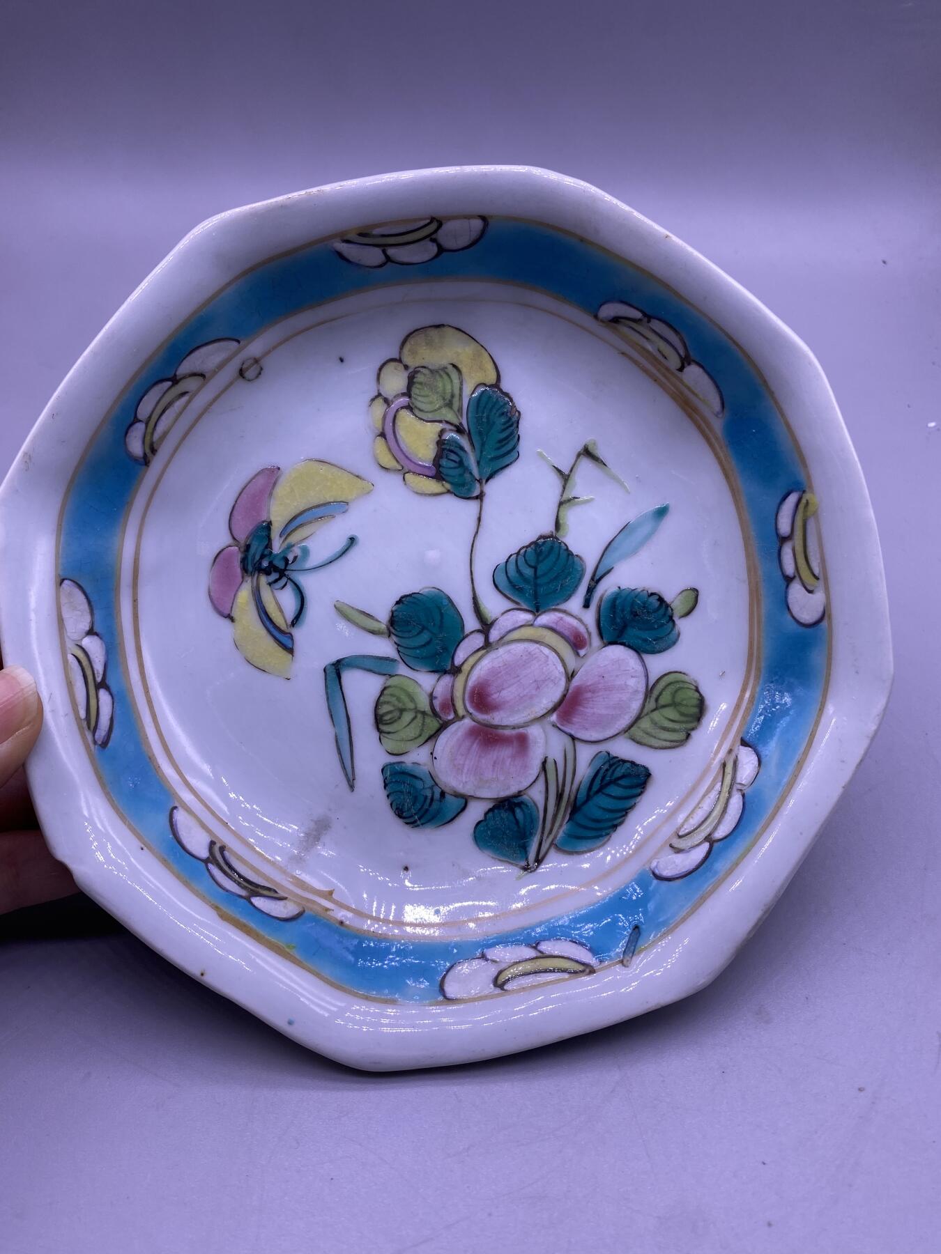 民国粉彩花卉盘，尺寸15.5厘米，全品，品相如图，168包快递
