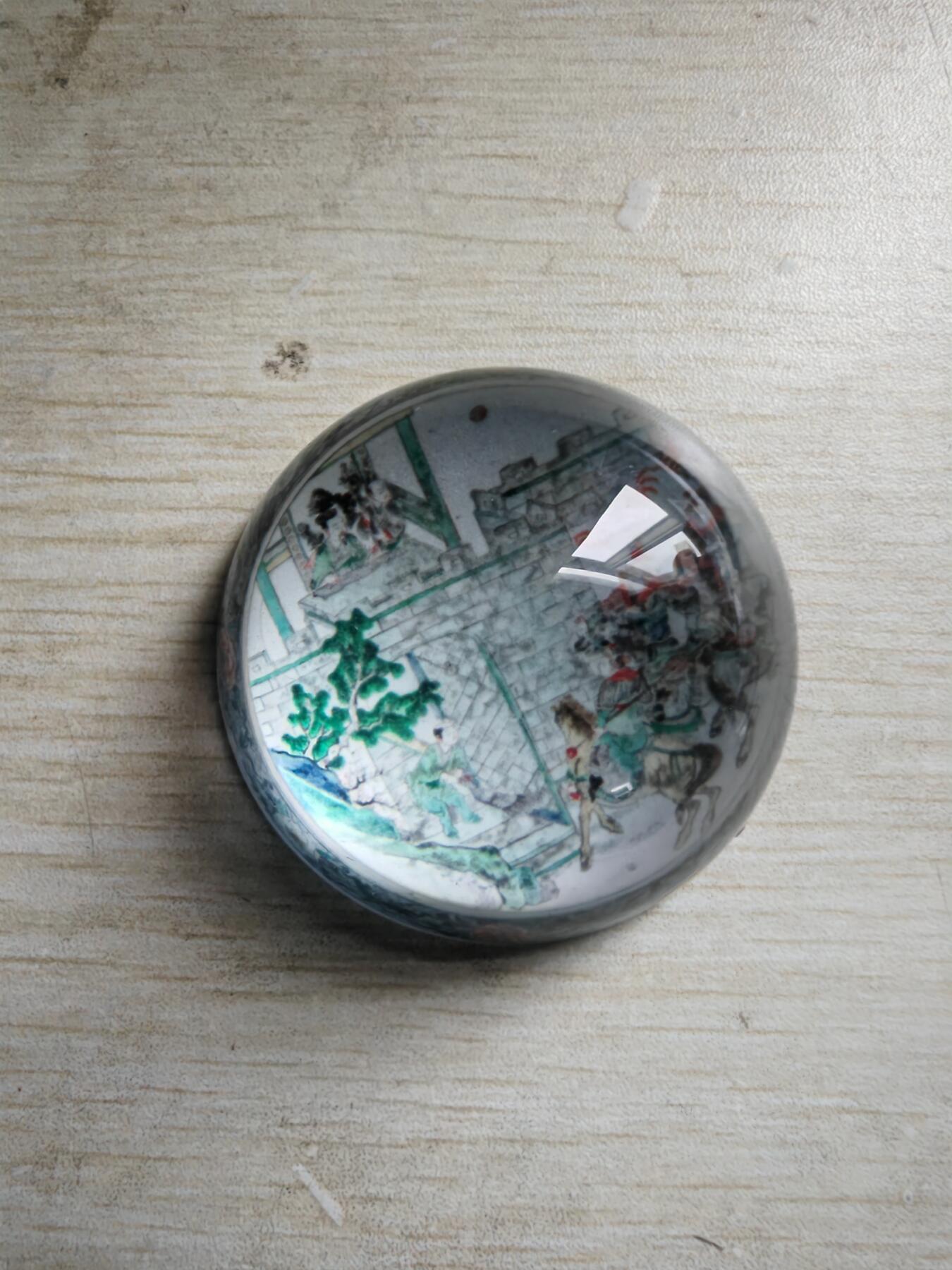 阳大大卡牌超级大甩拍第30期（固定周五晚上八点截拍，持续收拍品，进群福利早知道） 天命三国 武侯祠清代粉彩空城计水晶镇纸半球+++金庸赠李志清限定题字折扇