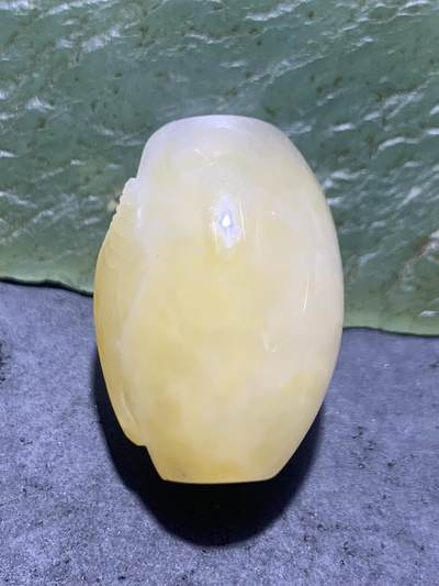 精美冰飘亚光战国红玛瑙手工俏色巧雕牛头勒子一个 精美冰飘亚光战国红玛瑙手工俏色巧雕牛头勒子一个