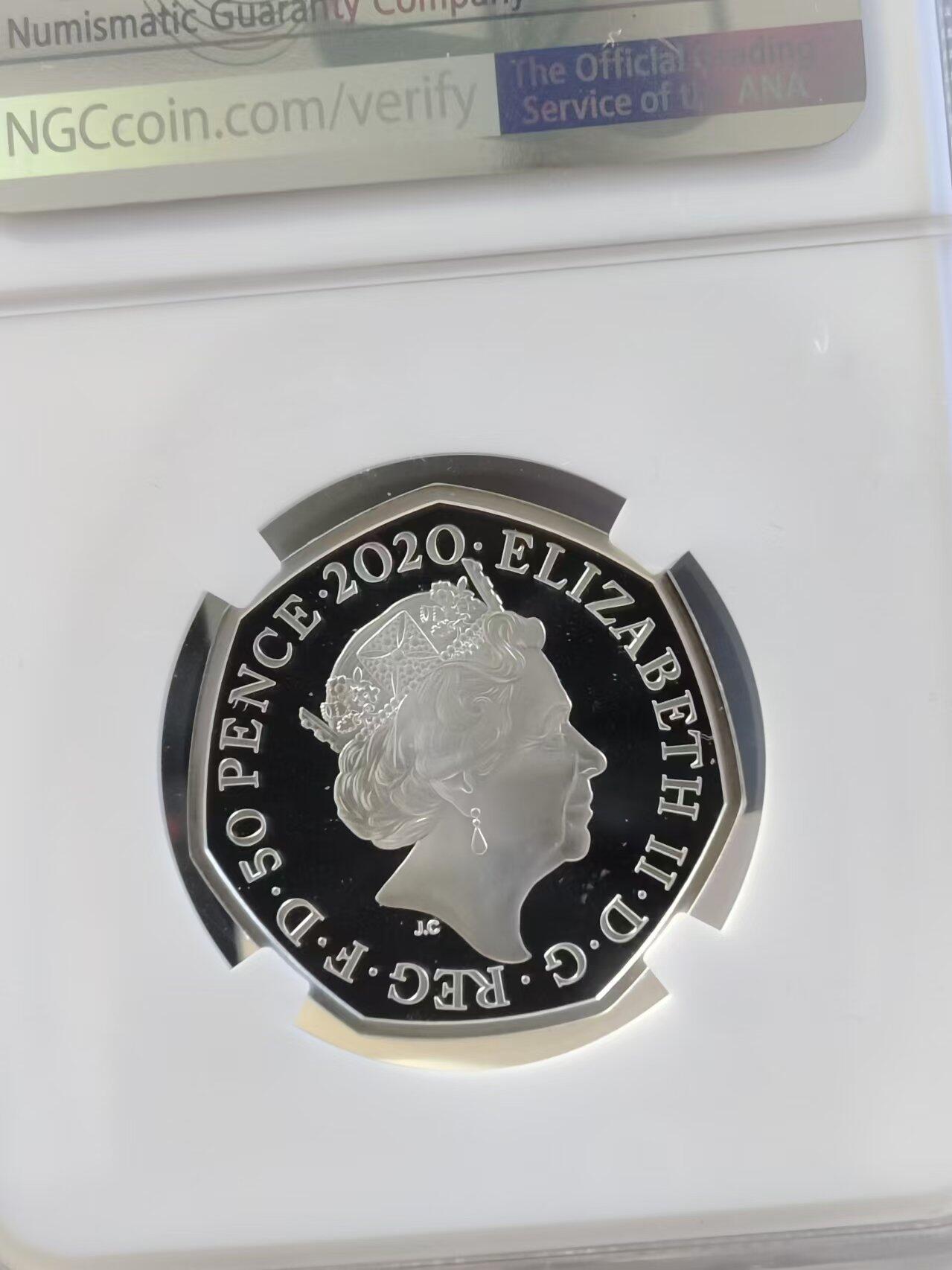 第168期拍卖【长期征集拍品】 英国2020年维尼熊和它的小伙伴系列2彩色纪念银币NGC-PF69原盒证书，925银，8克，发行量18000枚
