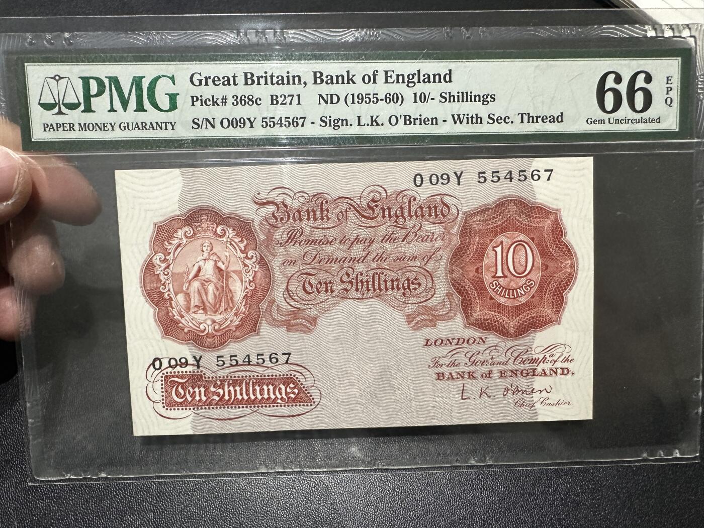《外钞收藏家》第四百五十三期 1955-60年英国A序列10先令 PMG66 尾4567