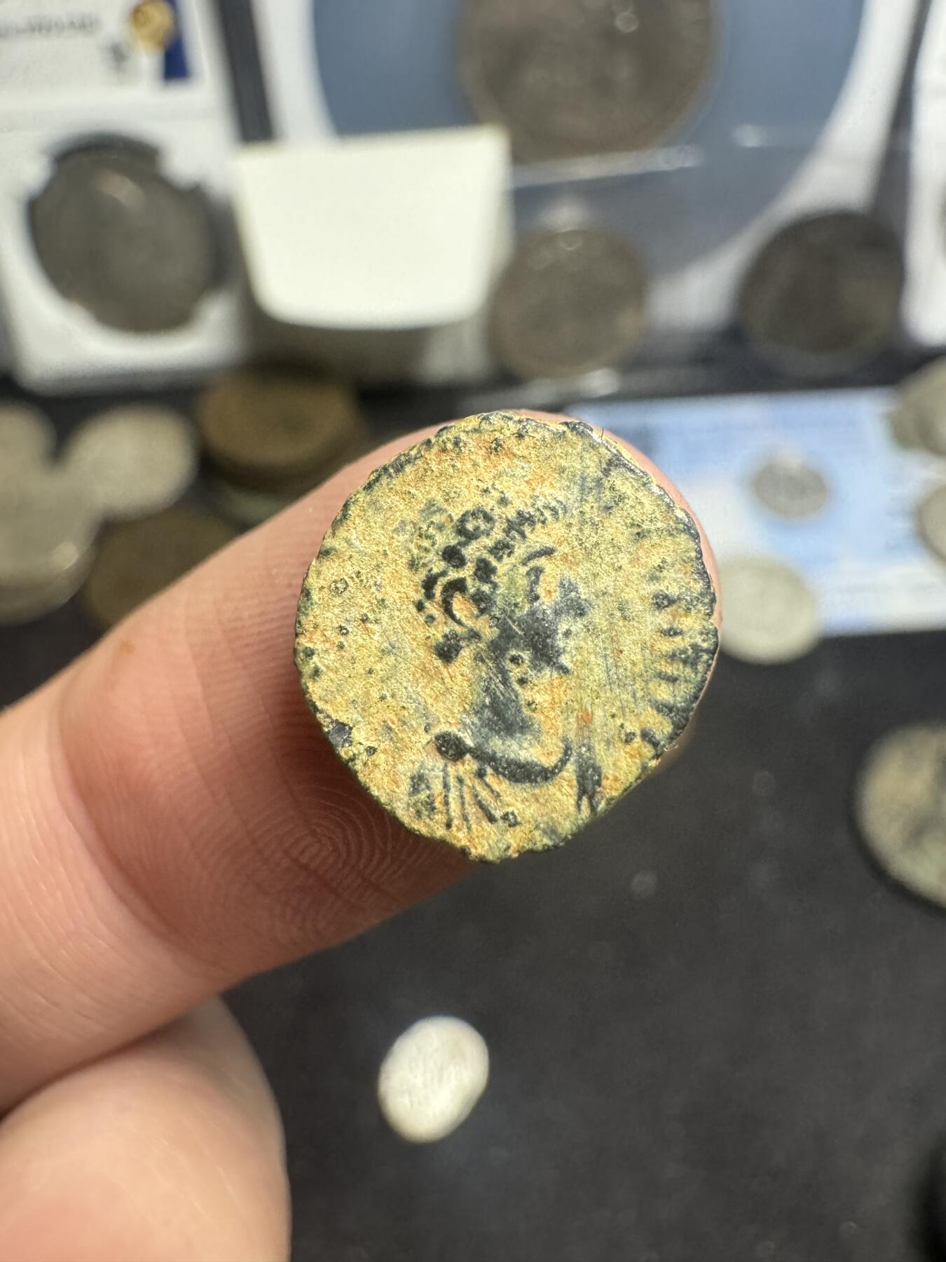 南宋泉阁俄币 外币 国币 专场第二期 罗马 东罗马 公元401-450 狄奥多希二世 蛮族俘虏小铜币 背逆 
